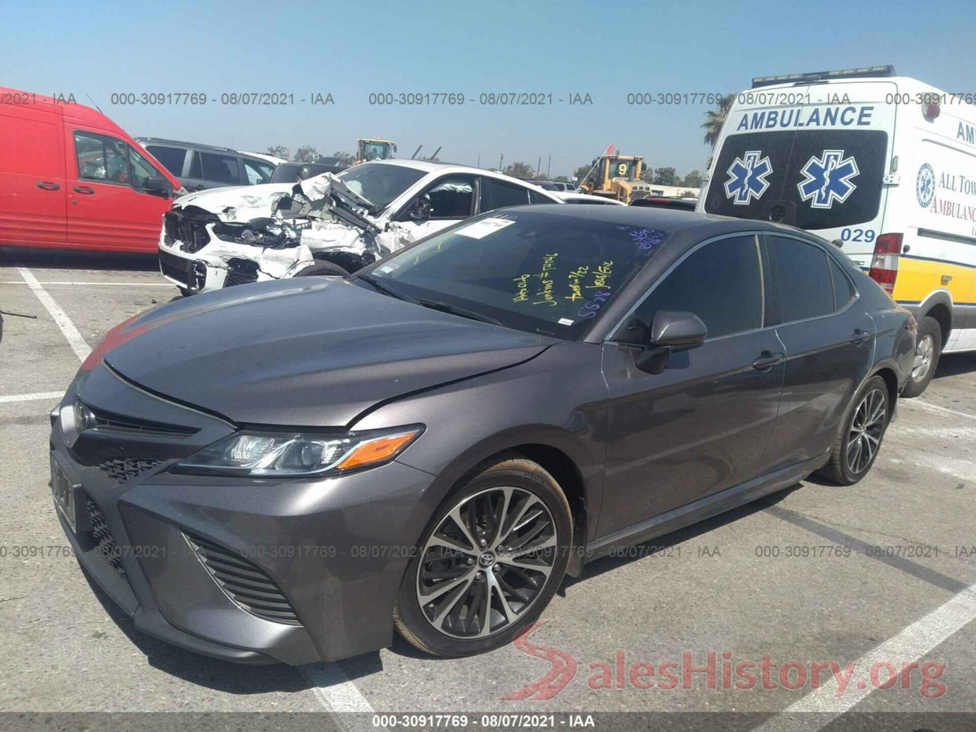 4T1B11HK7JU135578 2018 TOYOTA CAMRY