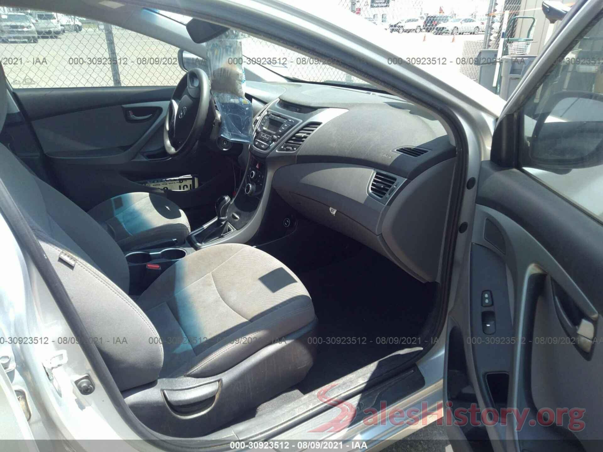 5NPDH4AE2GH795772 2016 HYUNDAI ELANTRA