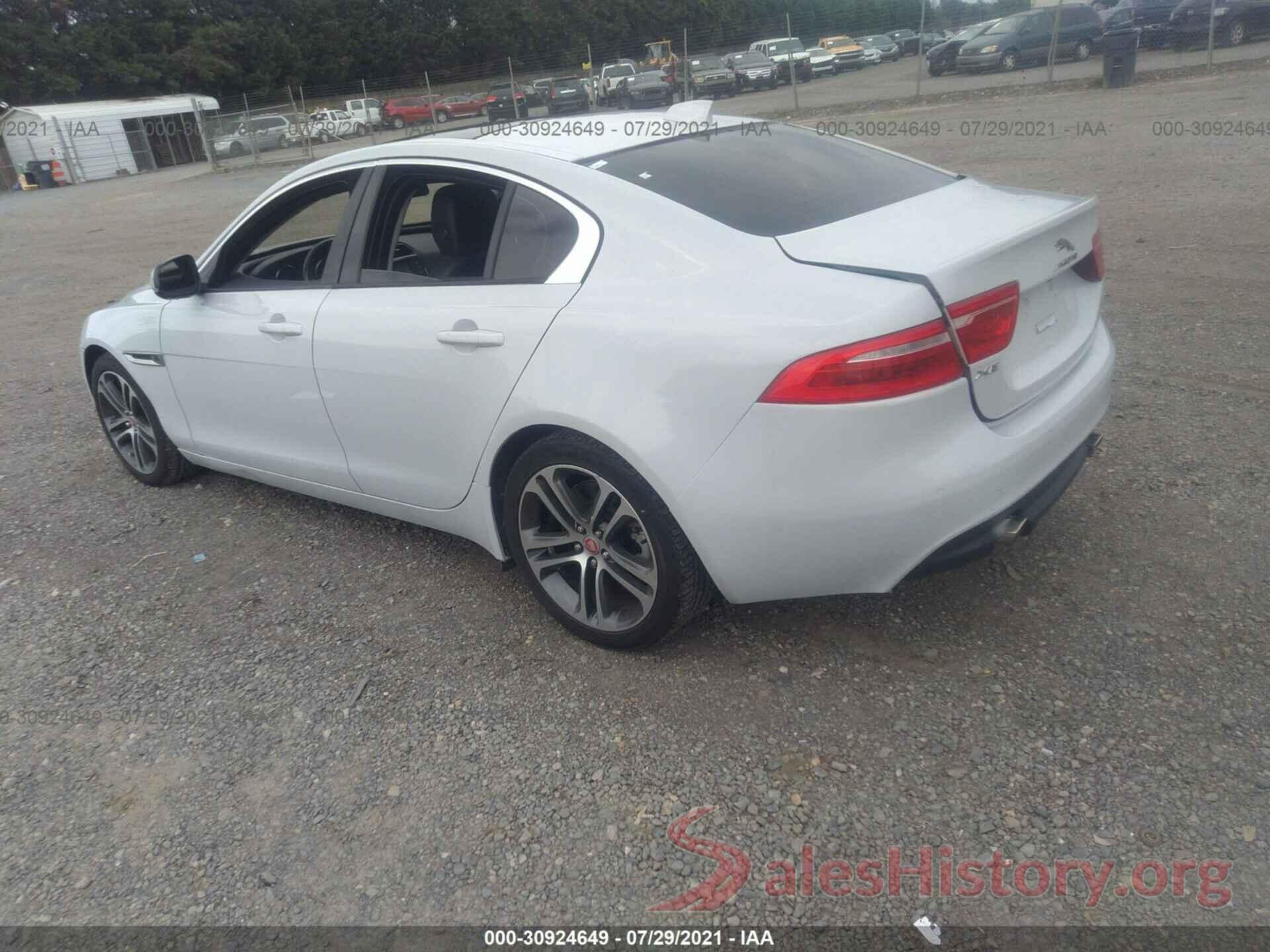 SAJAD4BV1HA976921 2017 JAGUAR XE