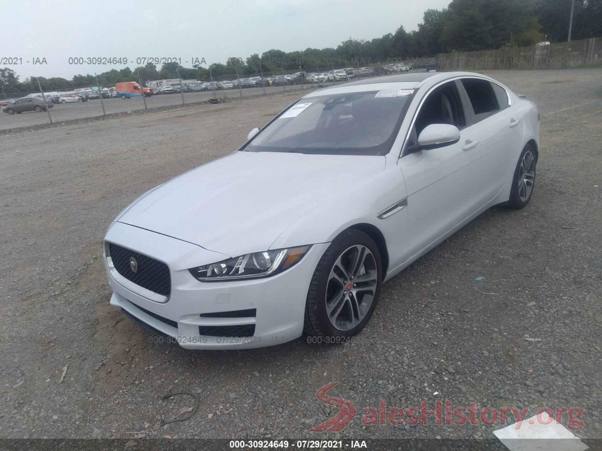 SAJAD4BV1HA976921 2017 JAGUAR XE