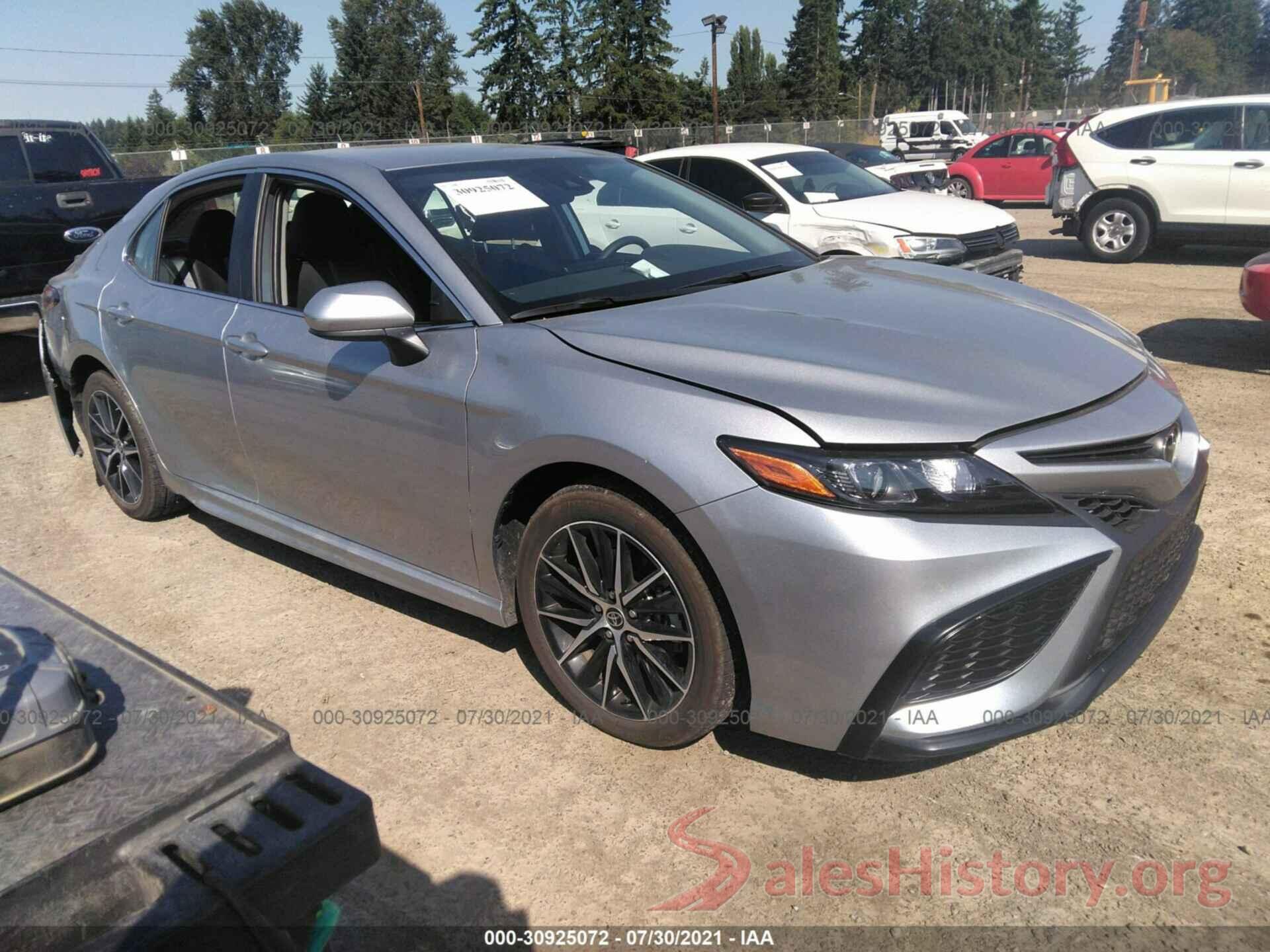 4T1G11AK5MU561077 2021 TOYOTA CAMRY