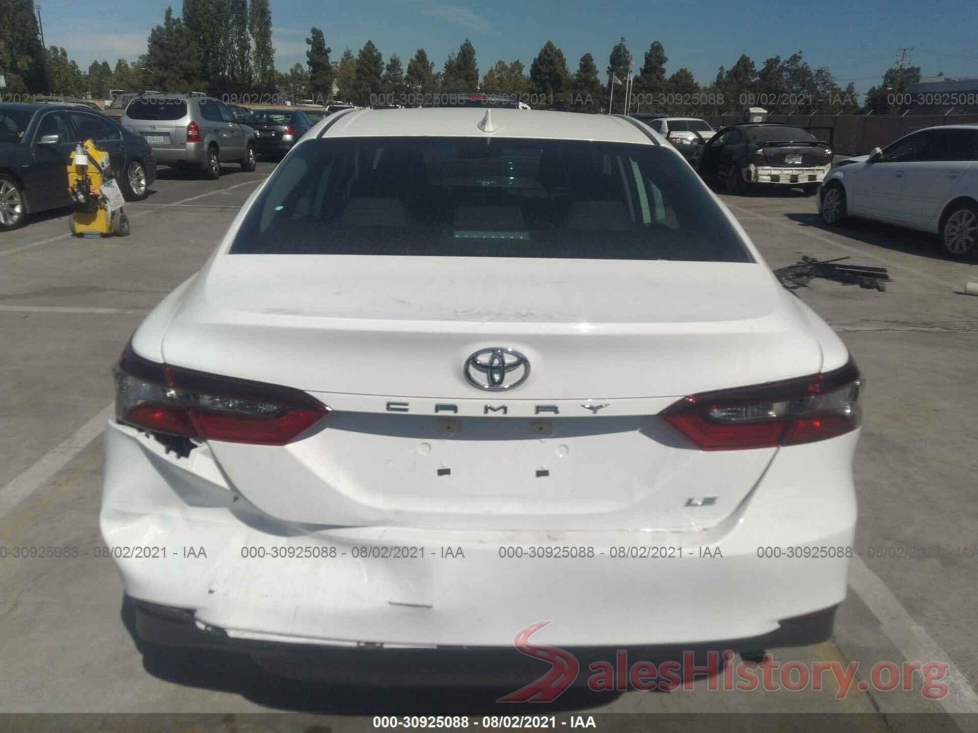 4T1C11AK7MU590983 2021 TOYOTA CAMRY