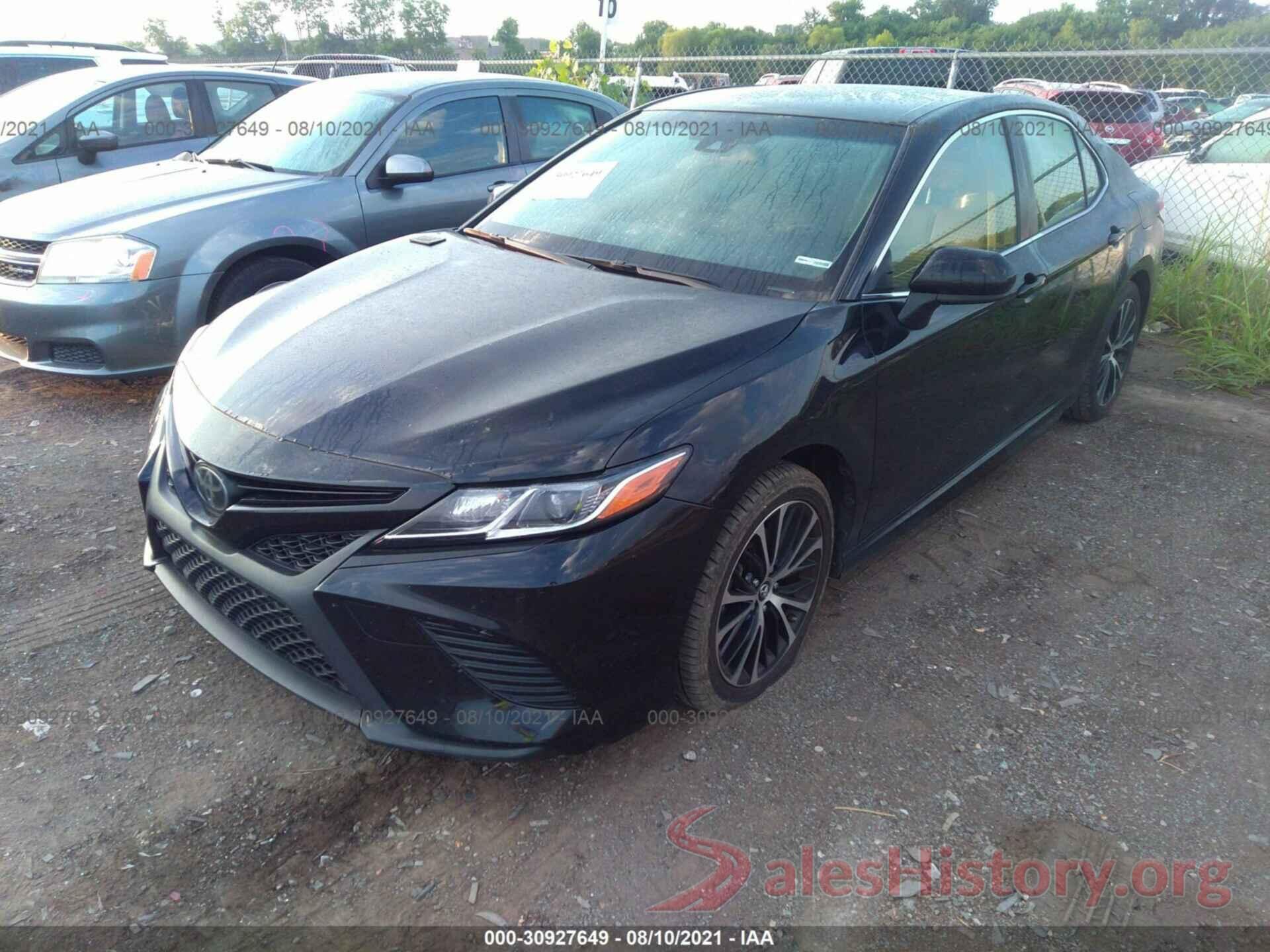 JTNB11HK0J3015787 2018 TOYOTA CAMRY