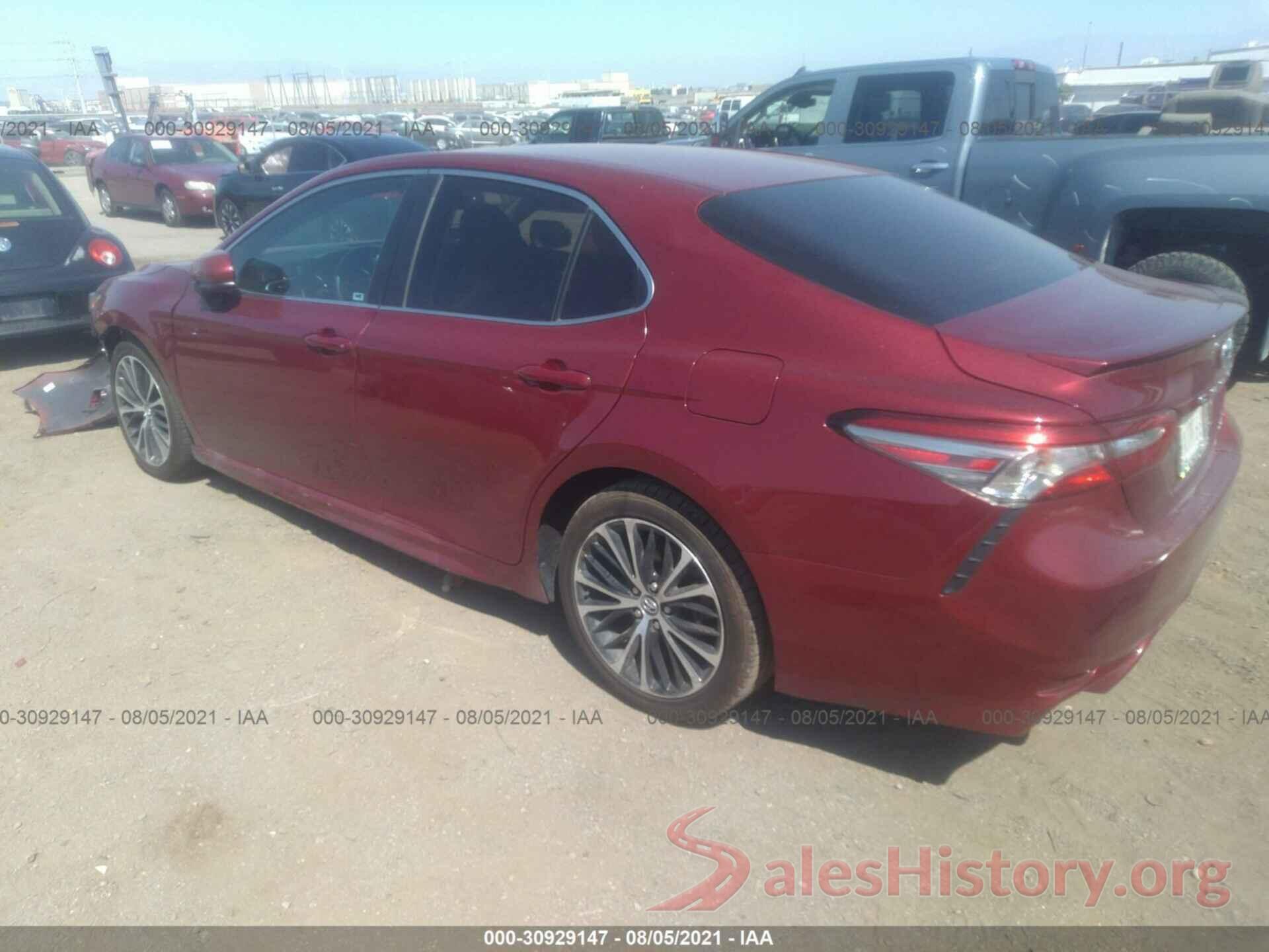 4T1B11HK3JU533564 2018 TOYOTA CAMRY