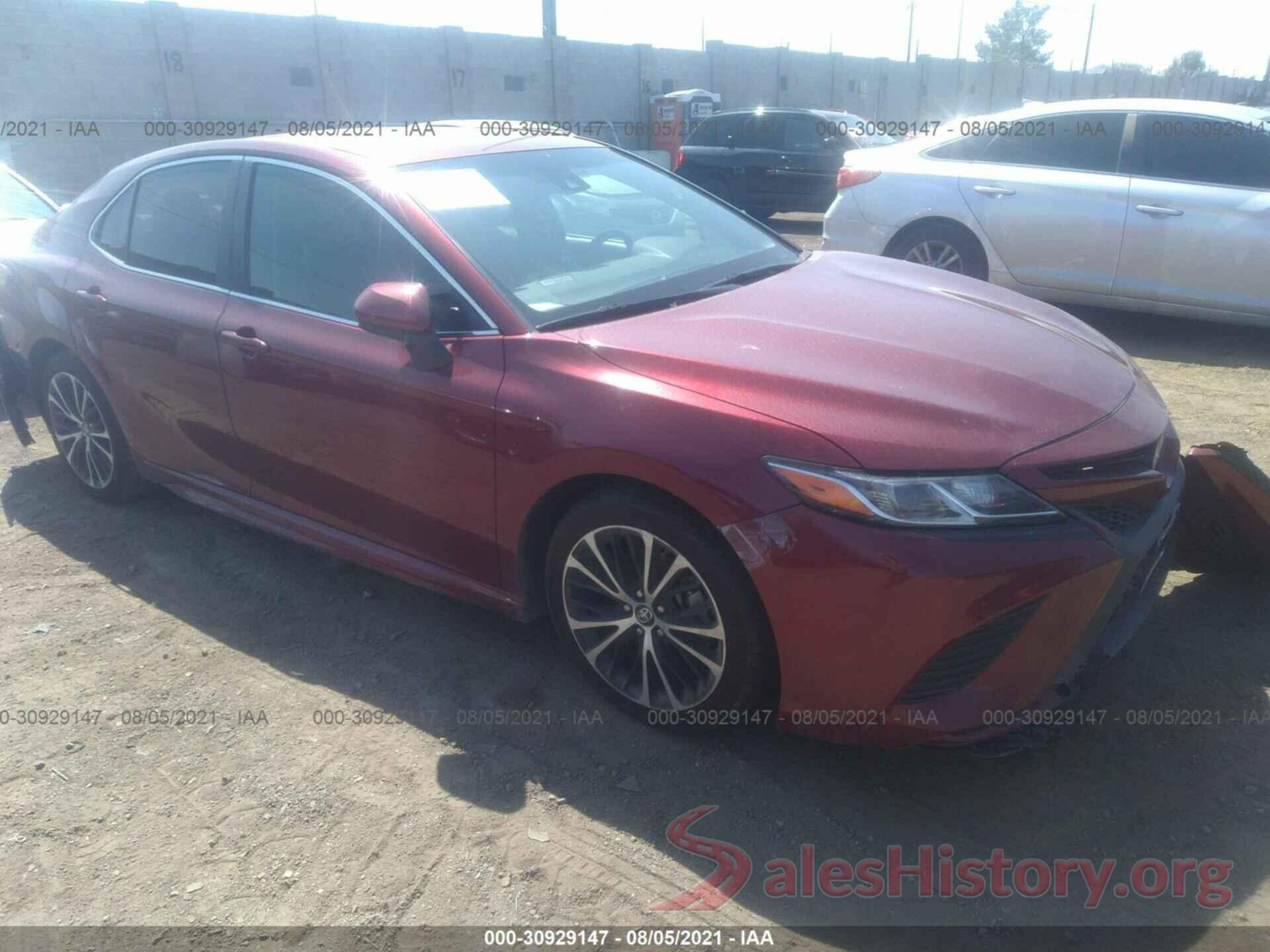 4T1B11HK3JU533564 2018 TOYOTA CAMRY