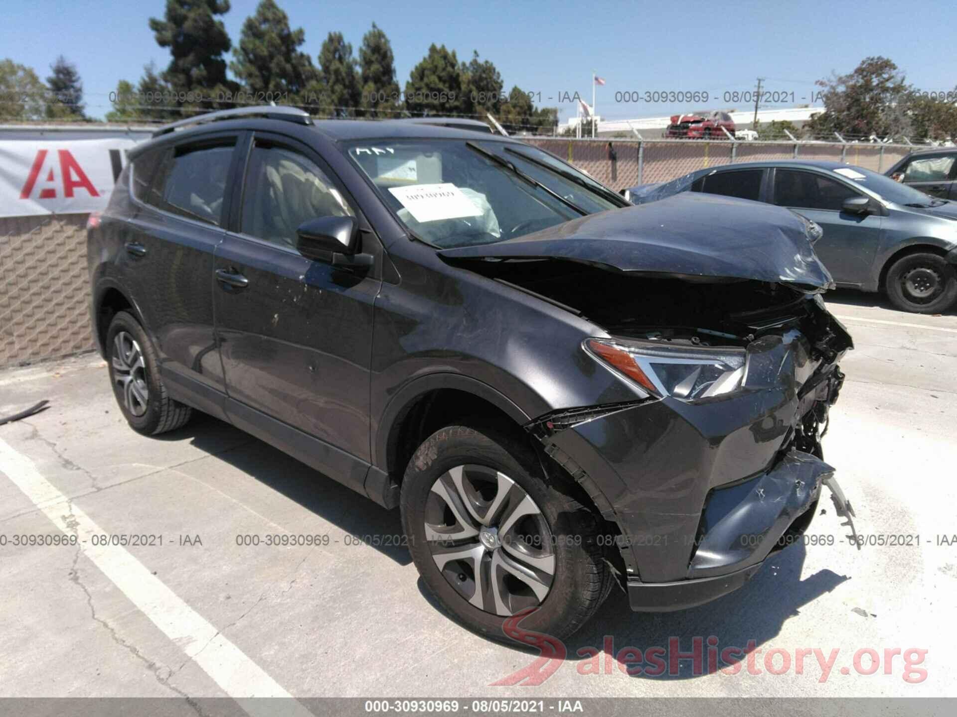 JTMZFREV0JJ155643 2018 TOYOTA RAV4