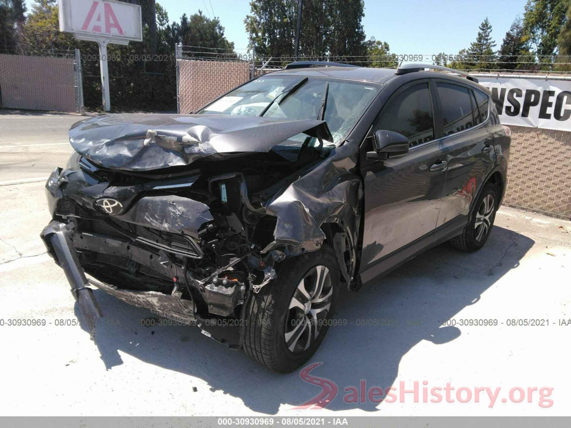 JTMZFREV0JJ155643 2018 TOYOTA RAV4