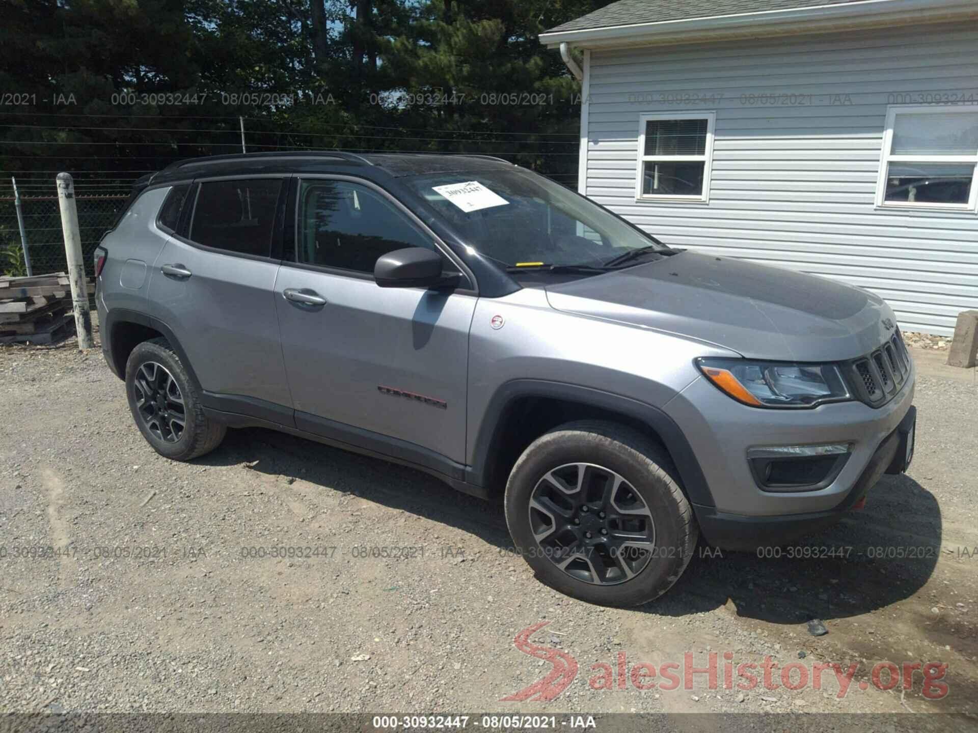 3C4NJDDB9KT733160 2019 JEEP COMPASS