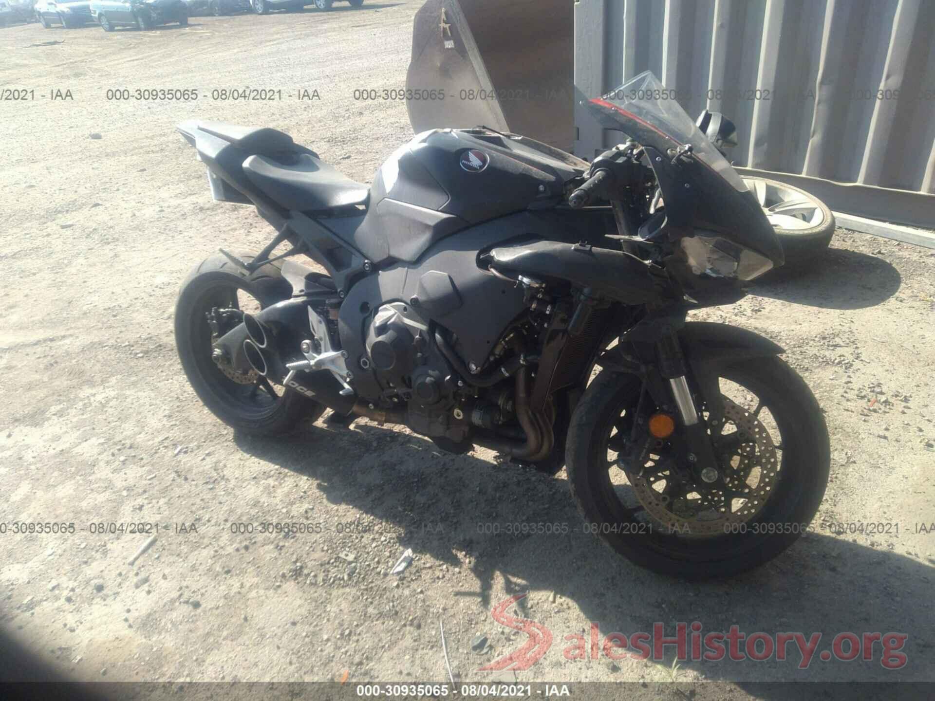 JH2SC7715JK100079 2018 HONDA CBR1000