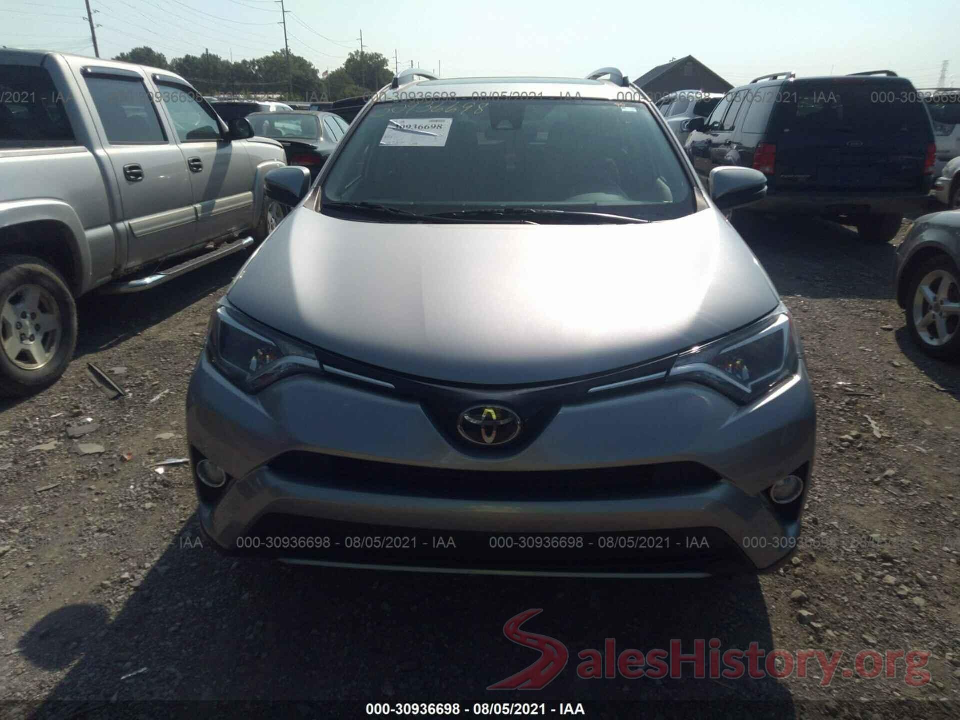 JTMRFREV9JJ236608 2018 TOYOTA RAV4