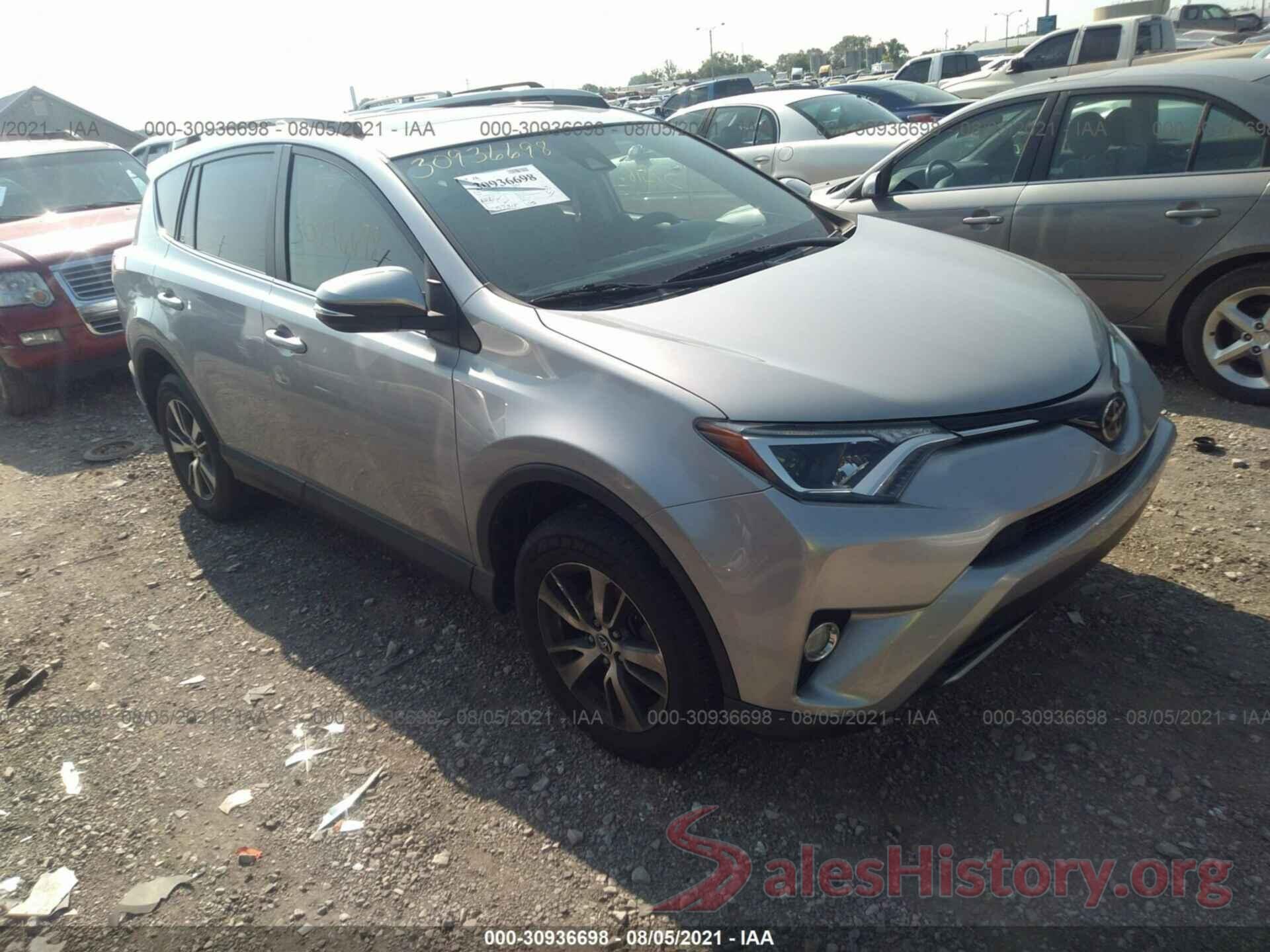 JTMRFREV9JJ236608 2018 TOYOTA RAV4