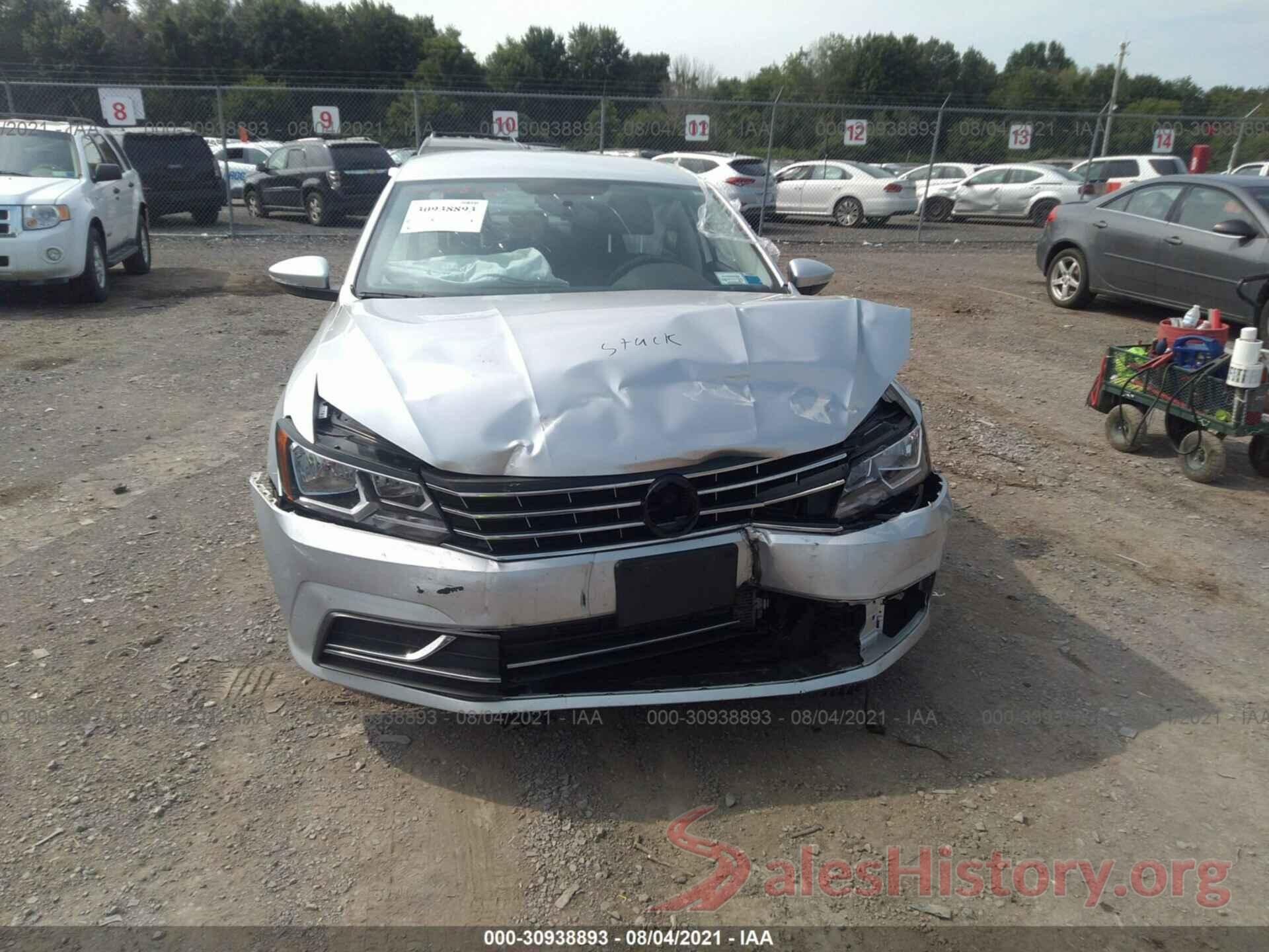 1VWAA7A39JC045602 2018 VOLKSWAGEN PASSAT