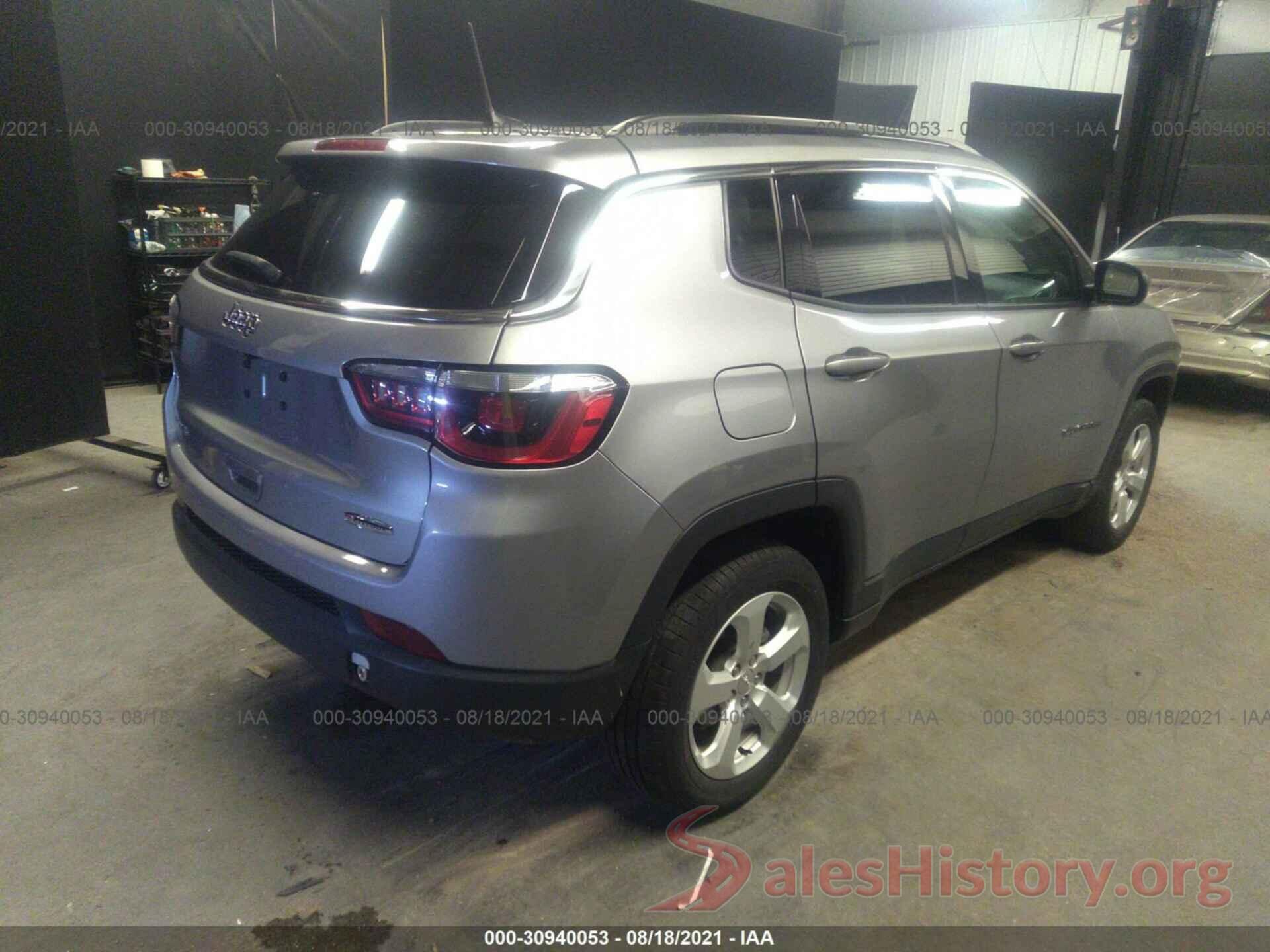 3C4NJDBB2JT435258 2018 JEEP COMPASS