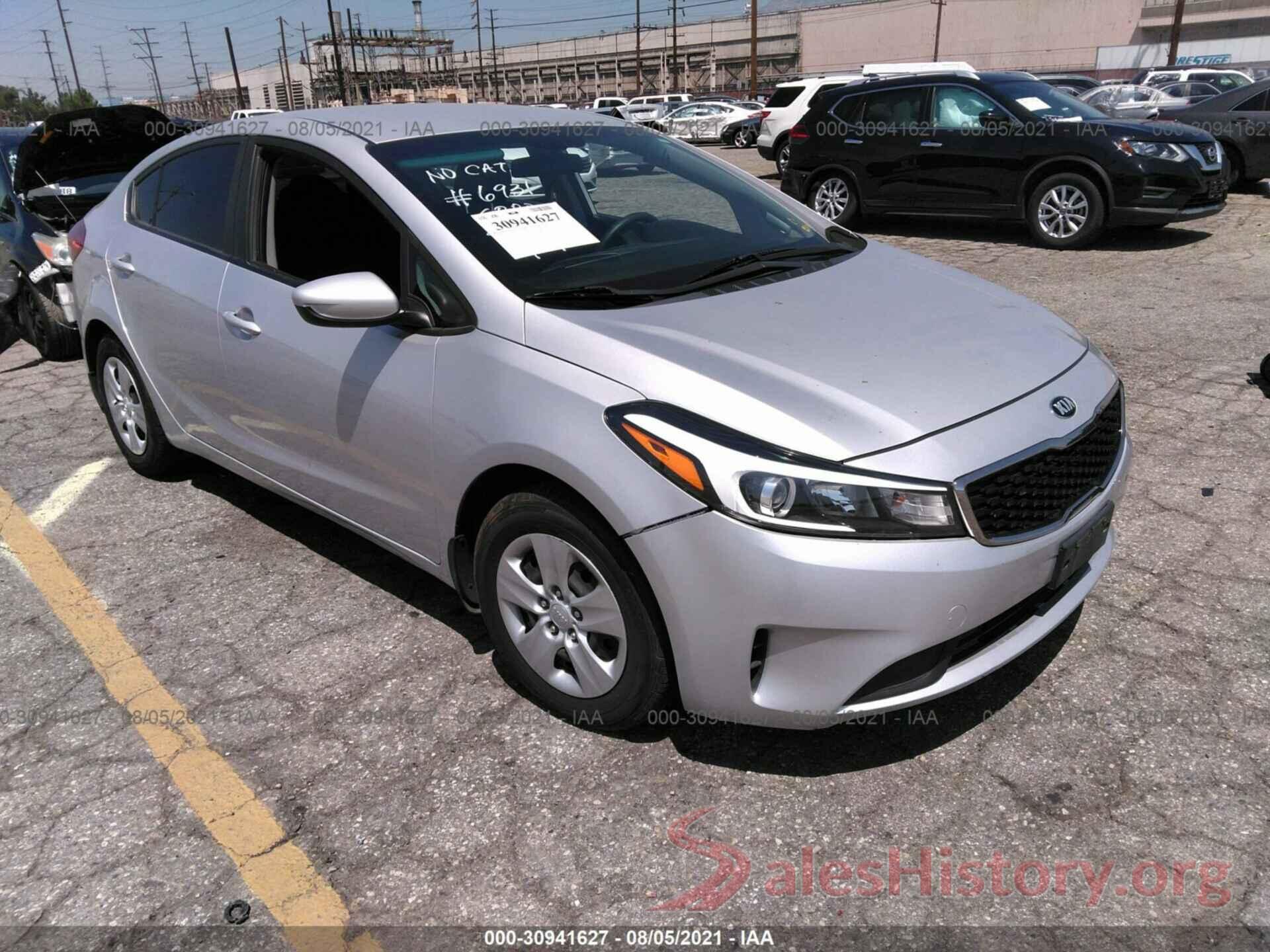 3KPFK4A71HE113577 2017 KIA FORTE