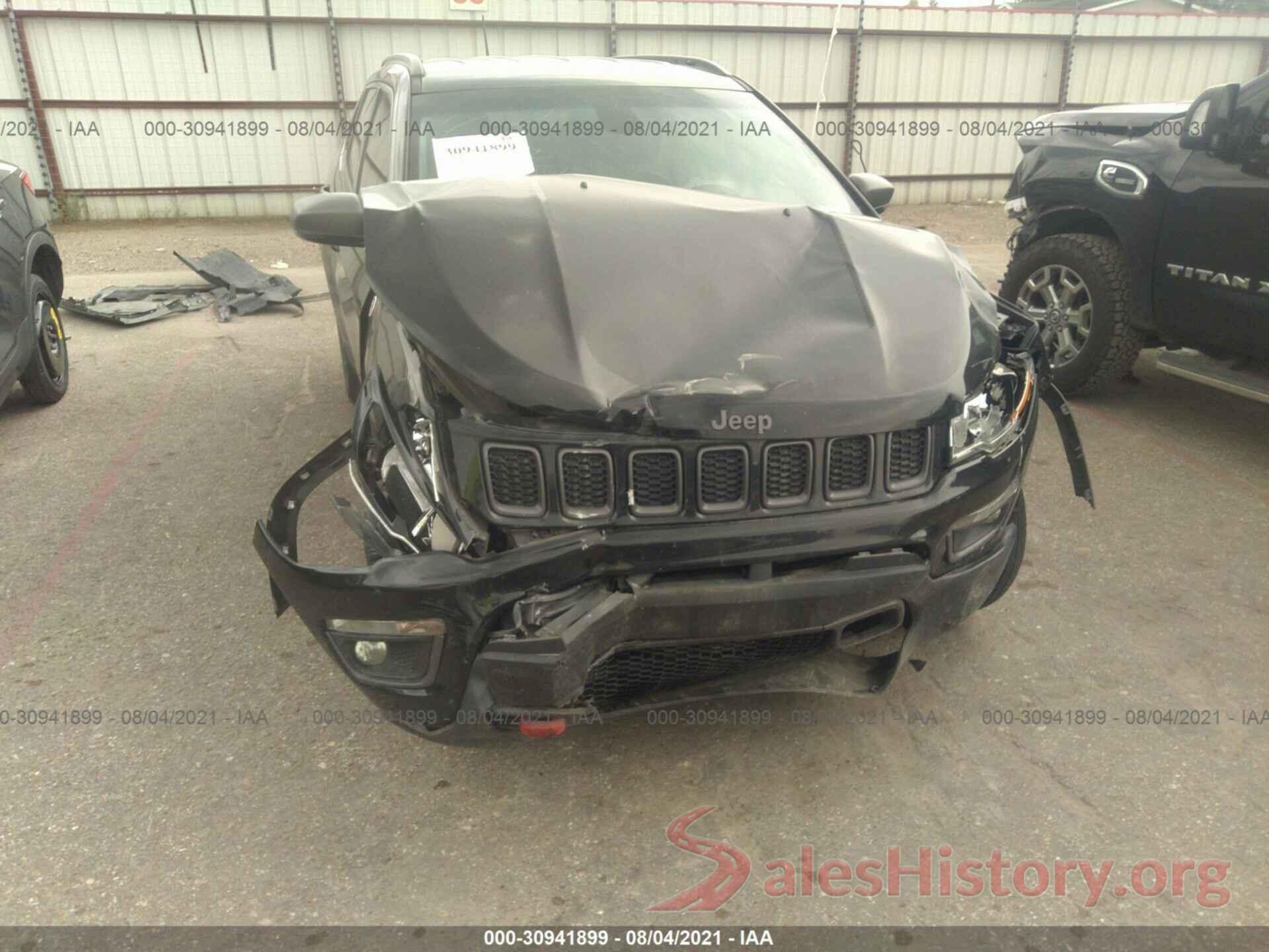 3C4NJDDB9JT232493 2018 JEEP COMPASS