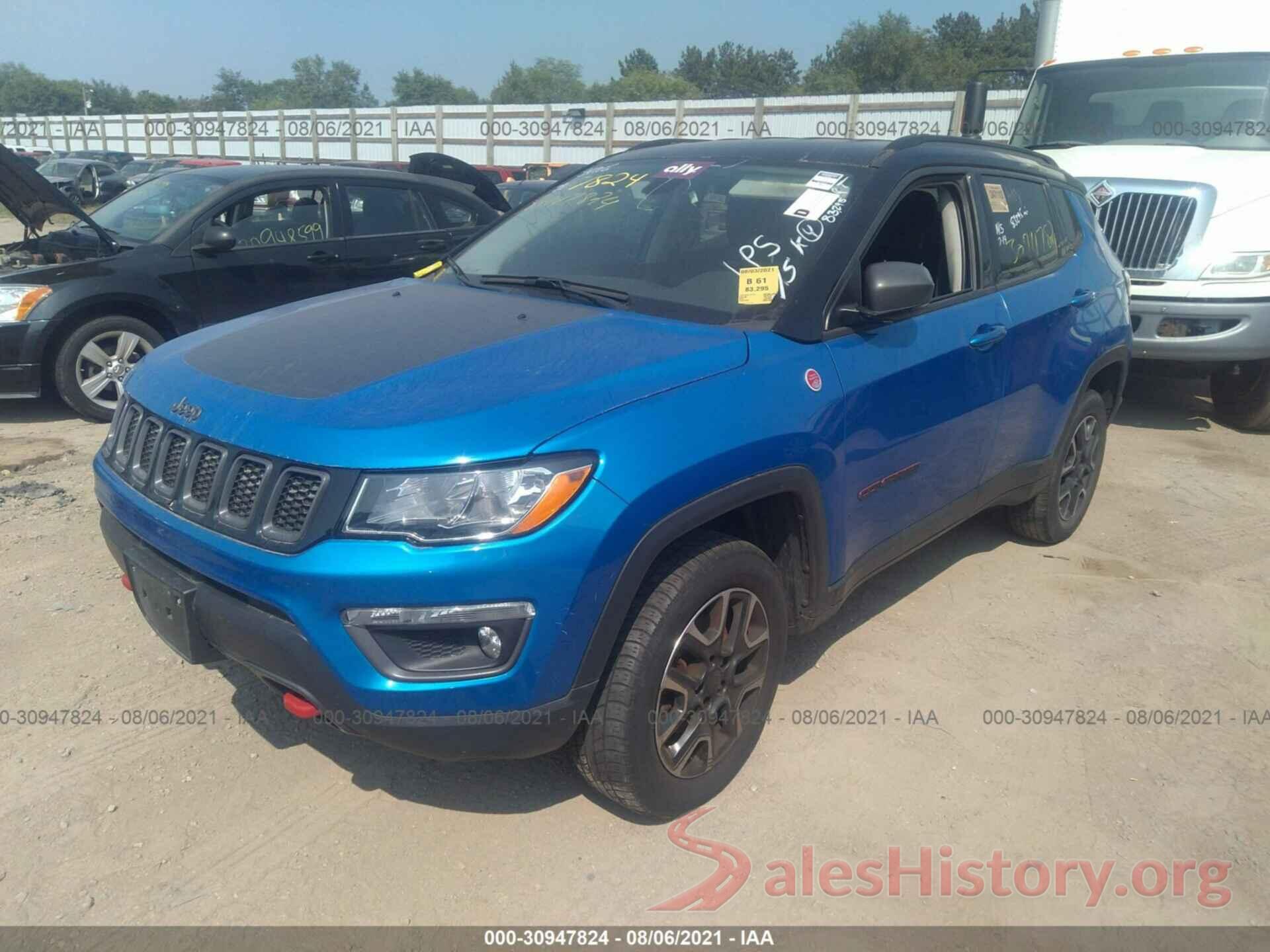 3C4NJDDB8JT501664 2018 JEEP COMPASS