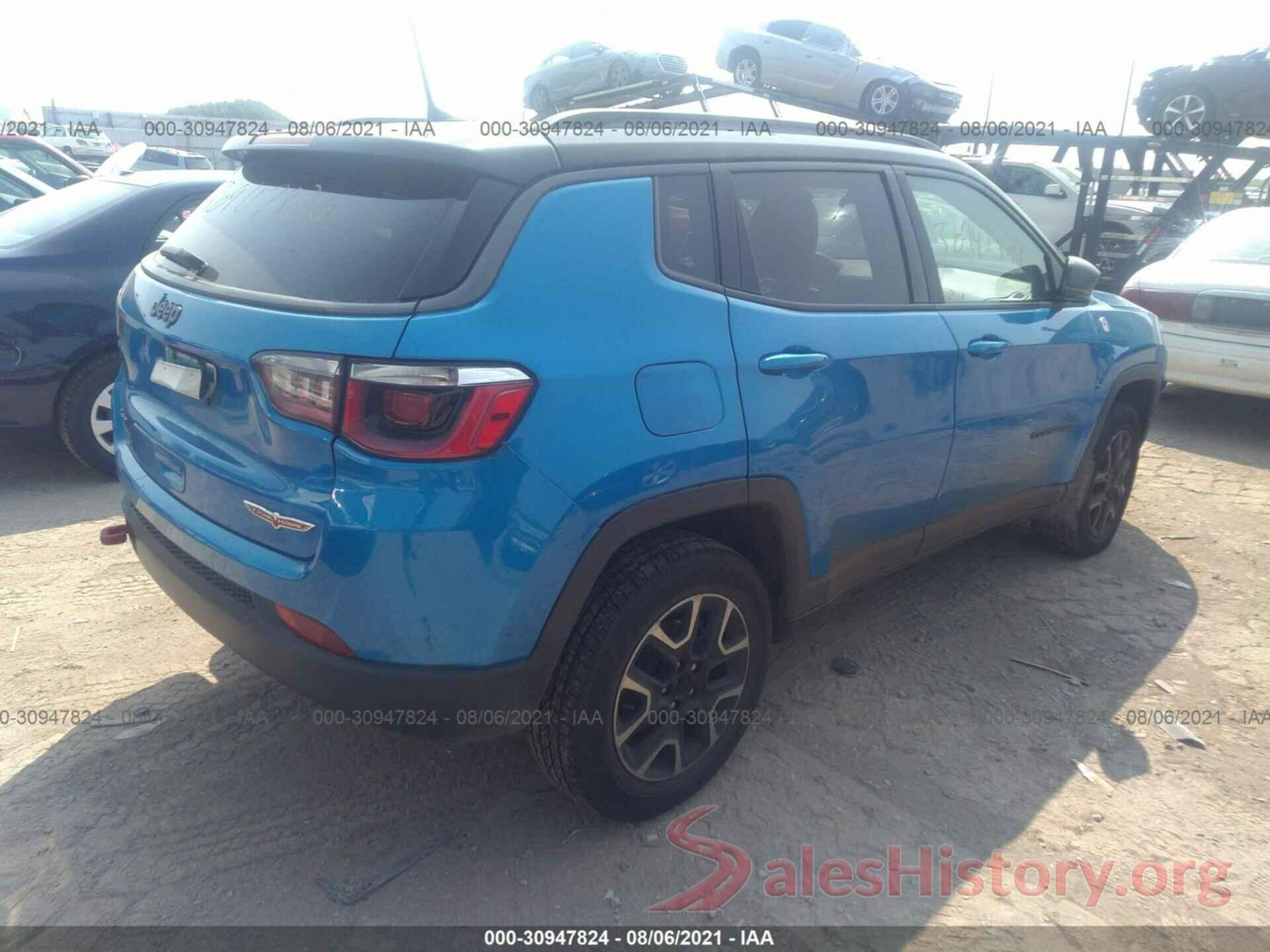 3C4NJDDB8JT501664 2018 JEEP COMPASS