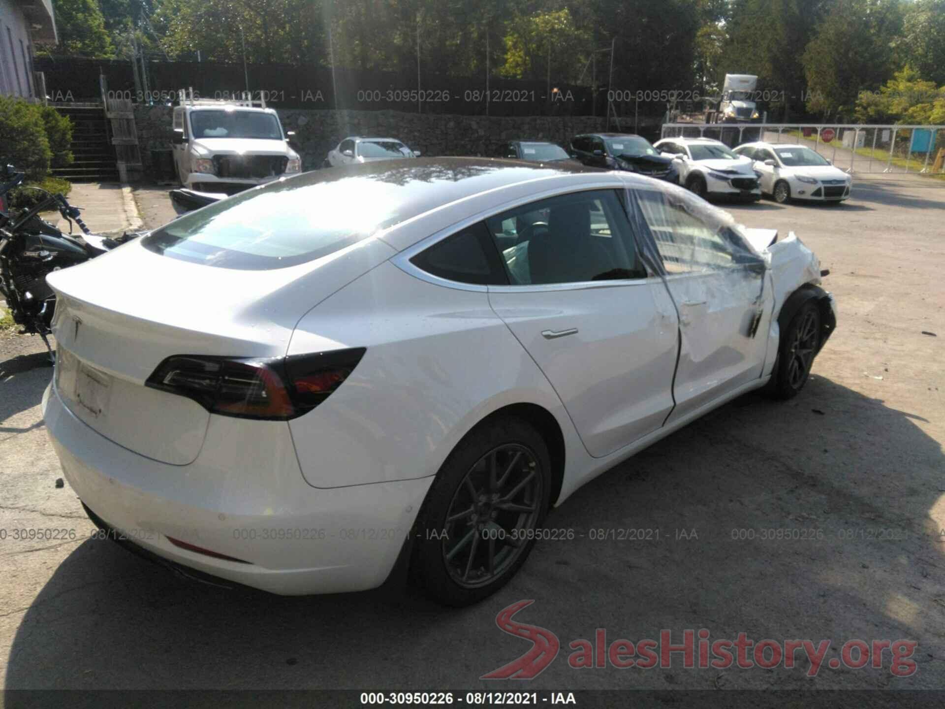 5YJ3E1EB0JF108555 2018 TESLA MODEL 3