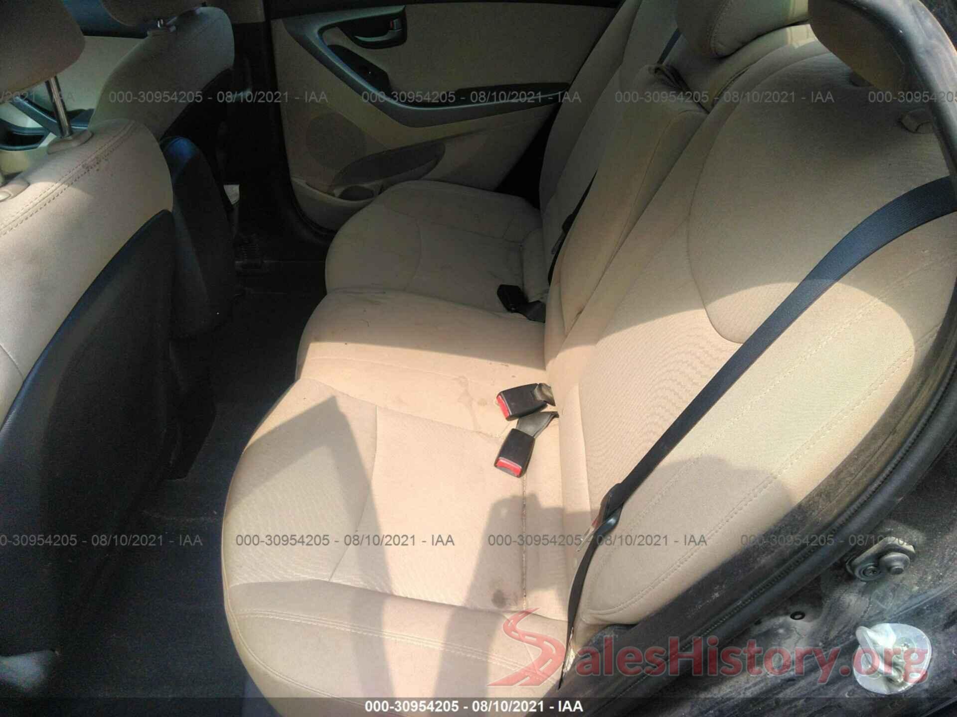 5NPDH4AE4GH769528 2016 HYUNDAI ELANTRA