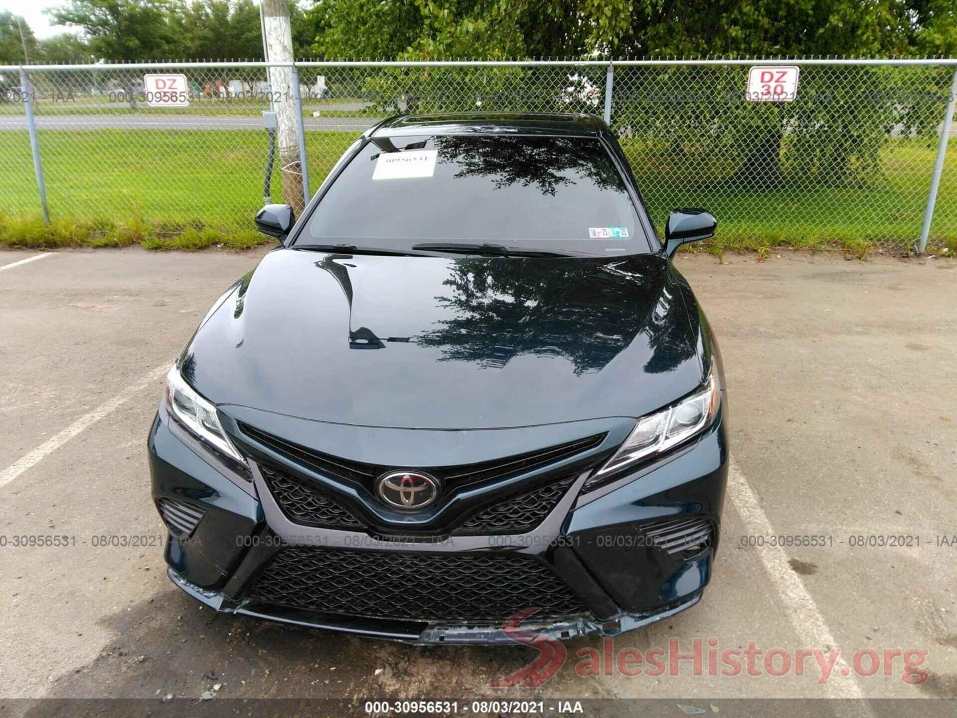 4T1B11HK3JU606822 2018 TOYOTA CAMRY