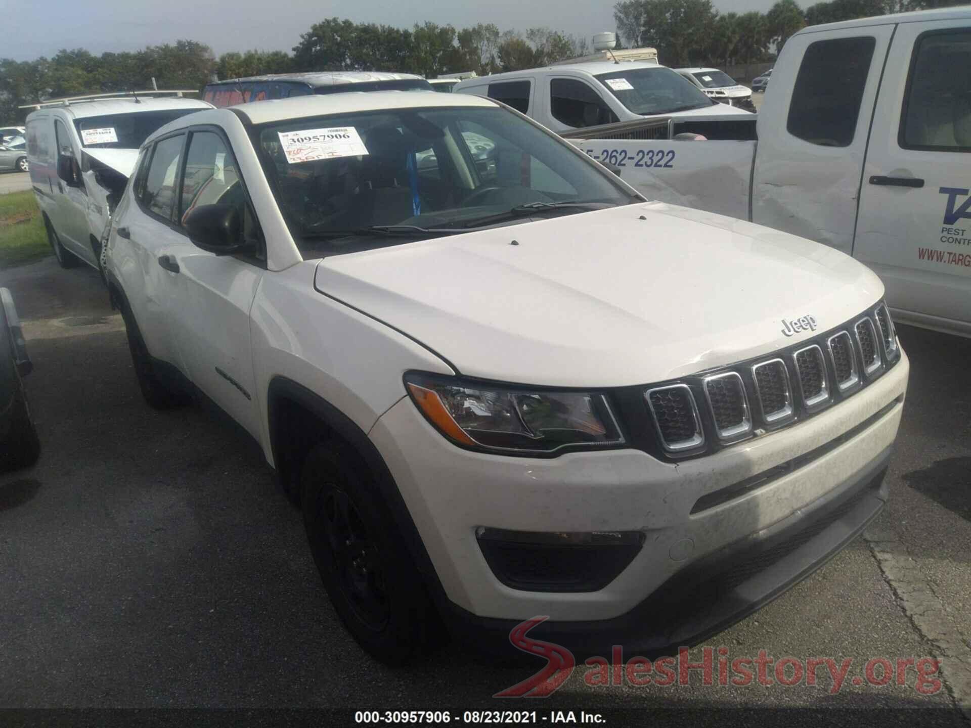 3C4NJCAB0JT318189 2018 JEEP COMPASS