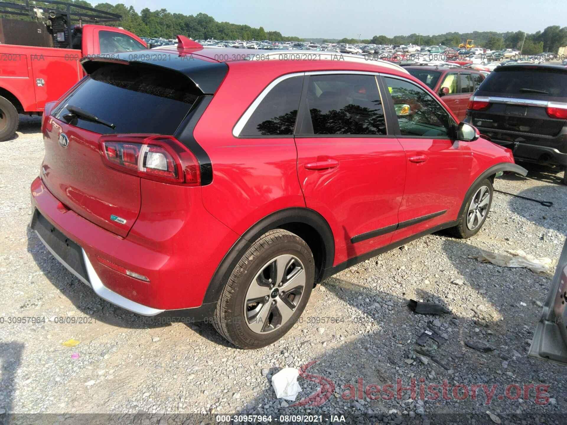 KNDCE3LC7J5111848 2018 KIA NIRO