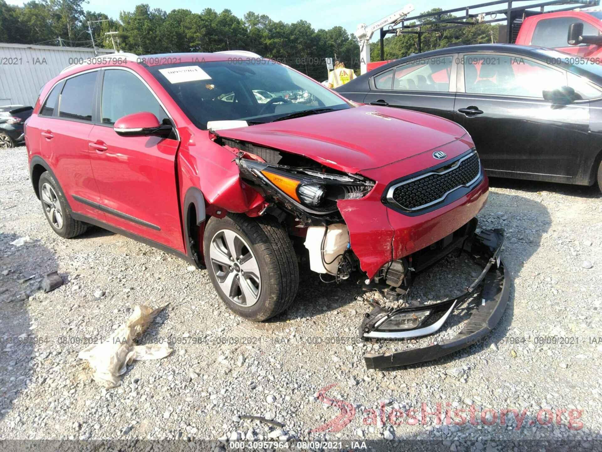 KNDCE3LC7J5111848 2018 KIA NIRO