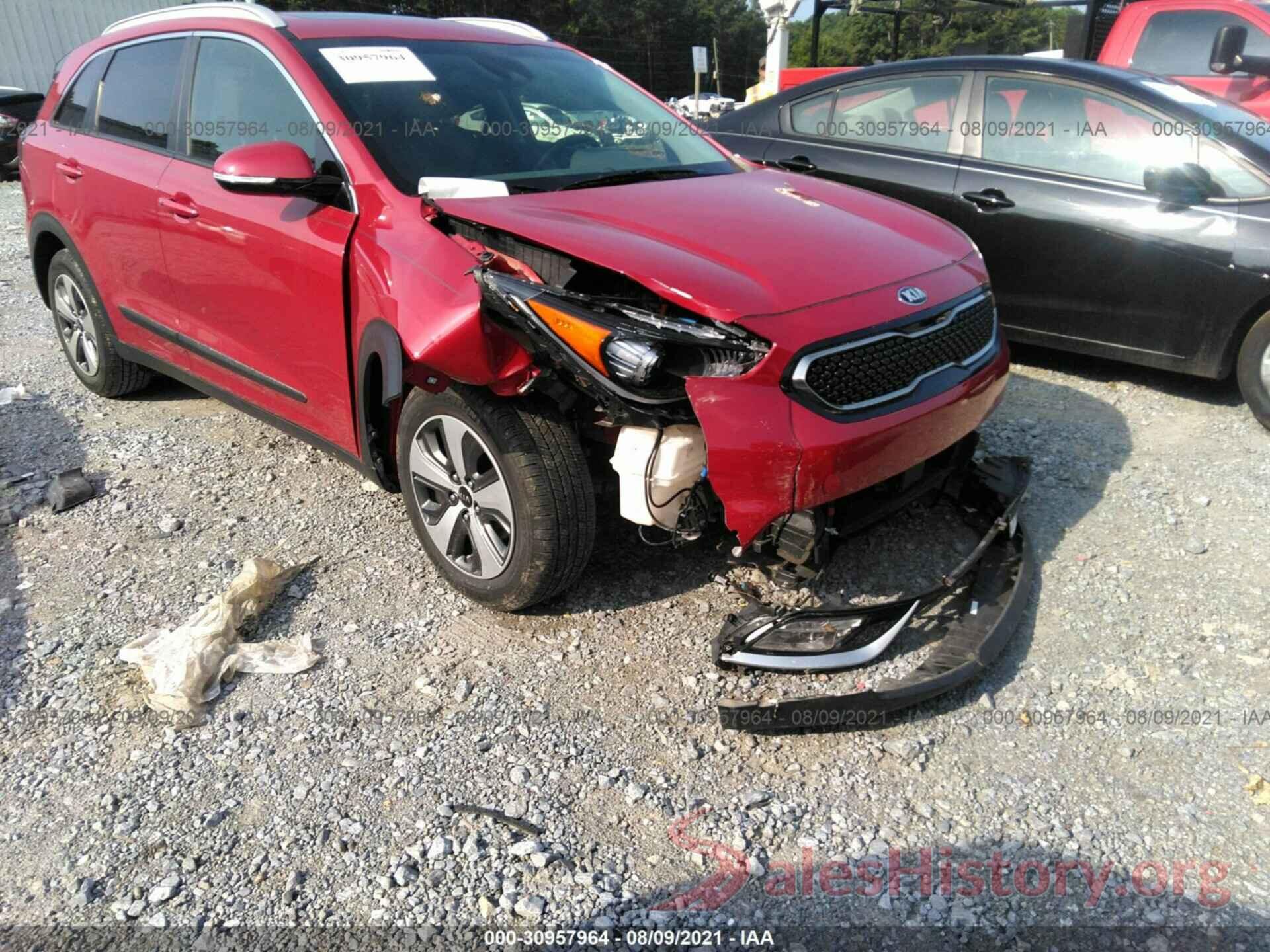 KNDCE3LC7J5111848 2018 KIA NIRO