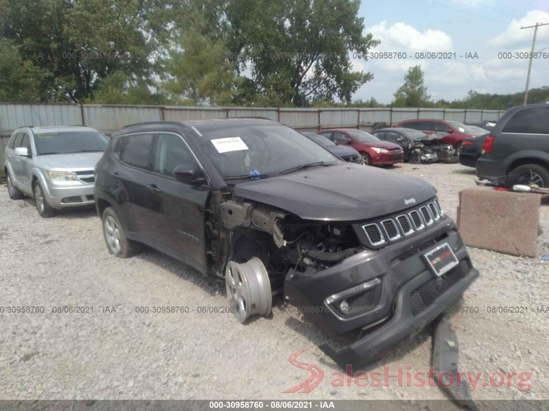 3C4NJDBB2JT114658 2018 JEEP COMPASS