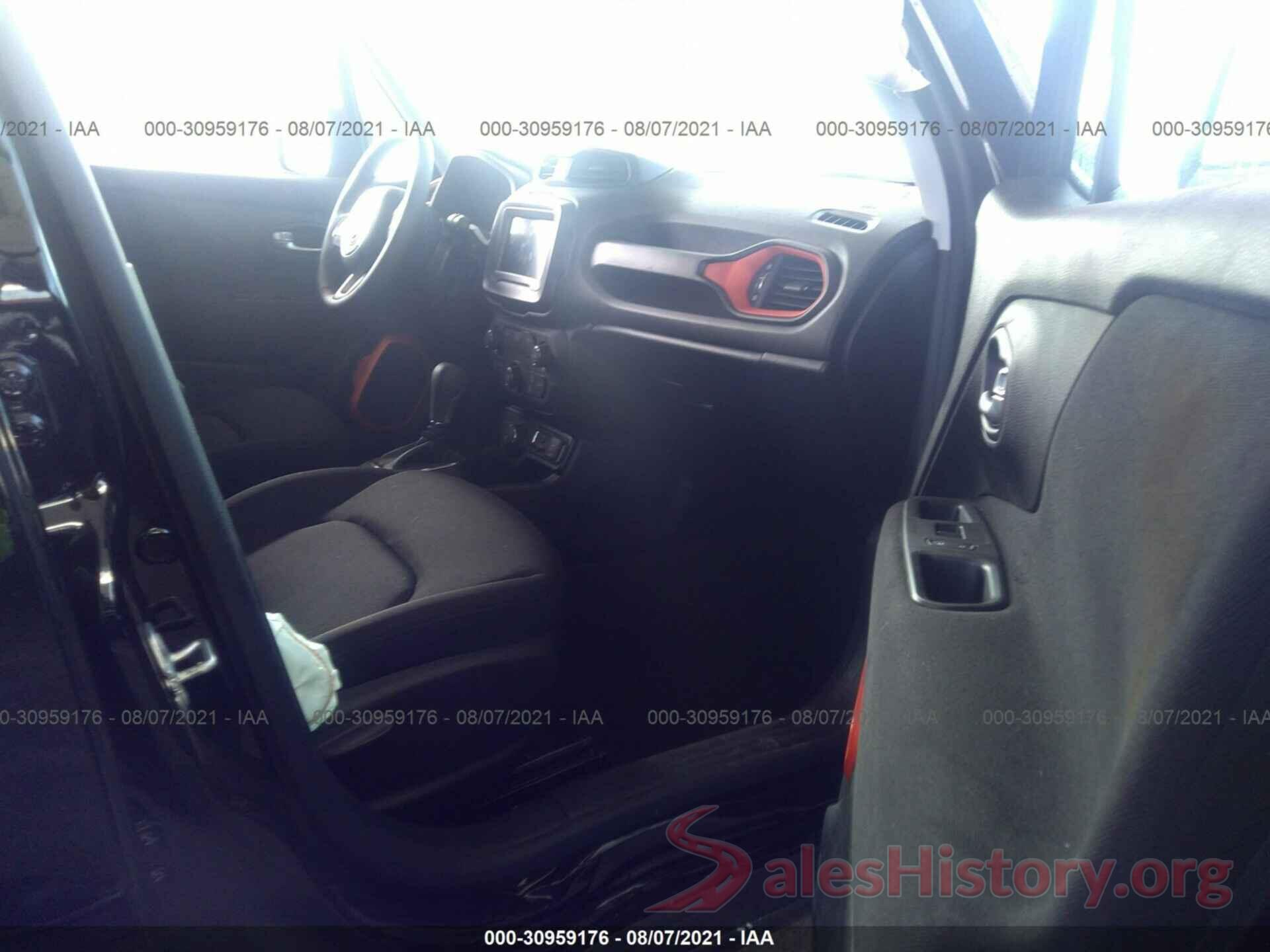 ZACCJBABXJPH83961 2018 JEEP RENEGADE