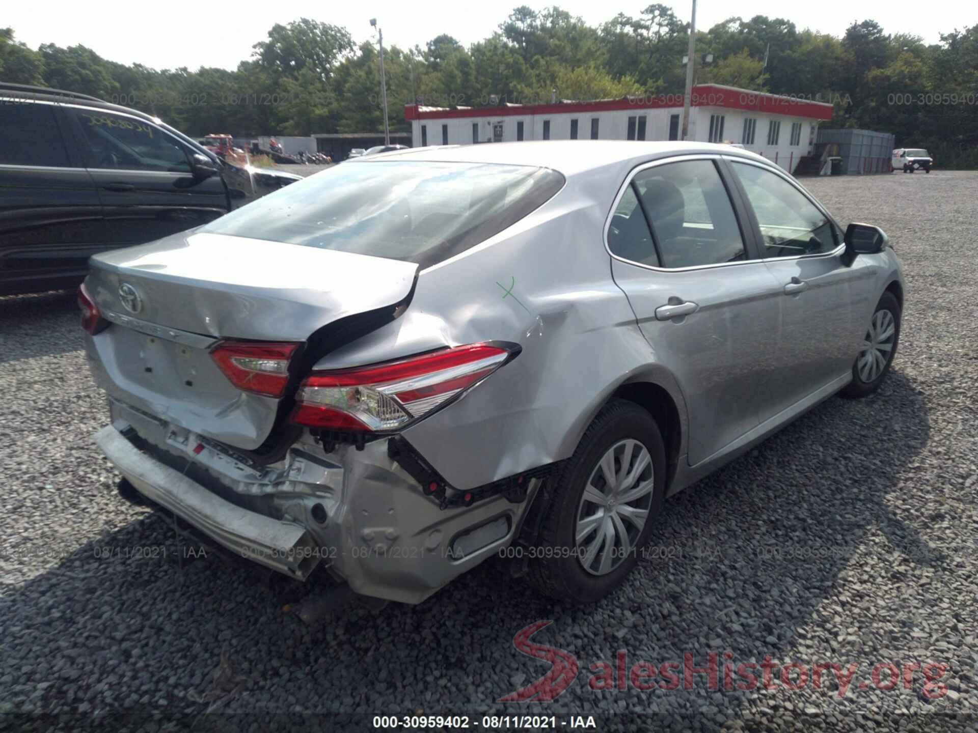 4T1B11HK9JU602211 2018 TOYOTA CAMRY