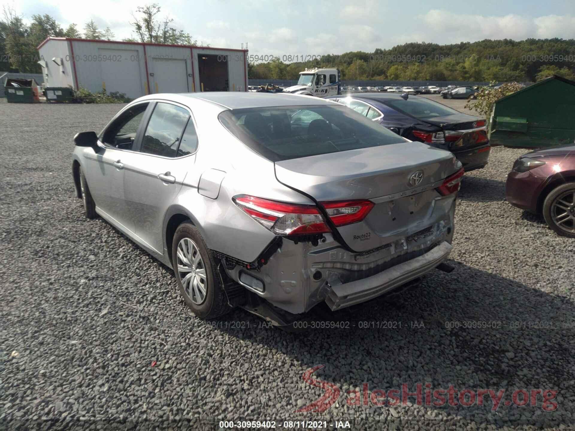 4T1B11HK9JU602211 2018 TOYOTA CAMRY