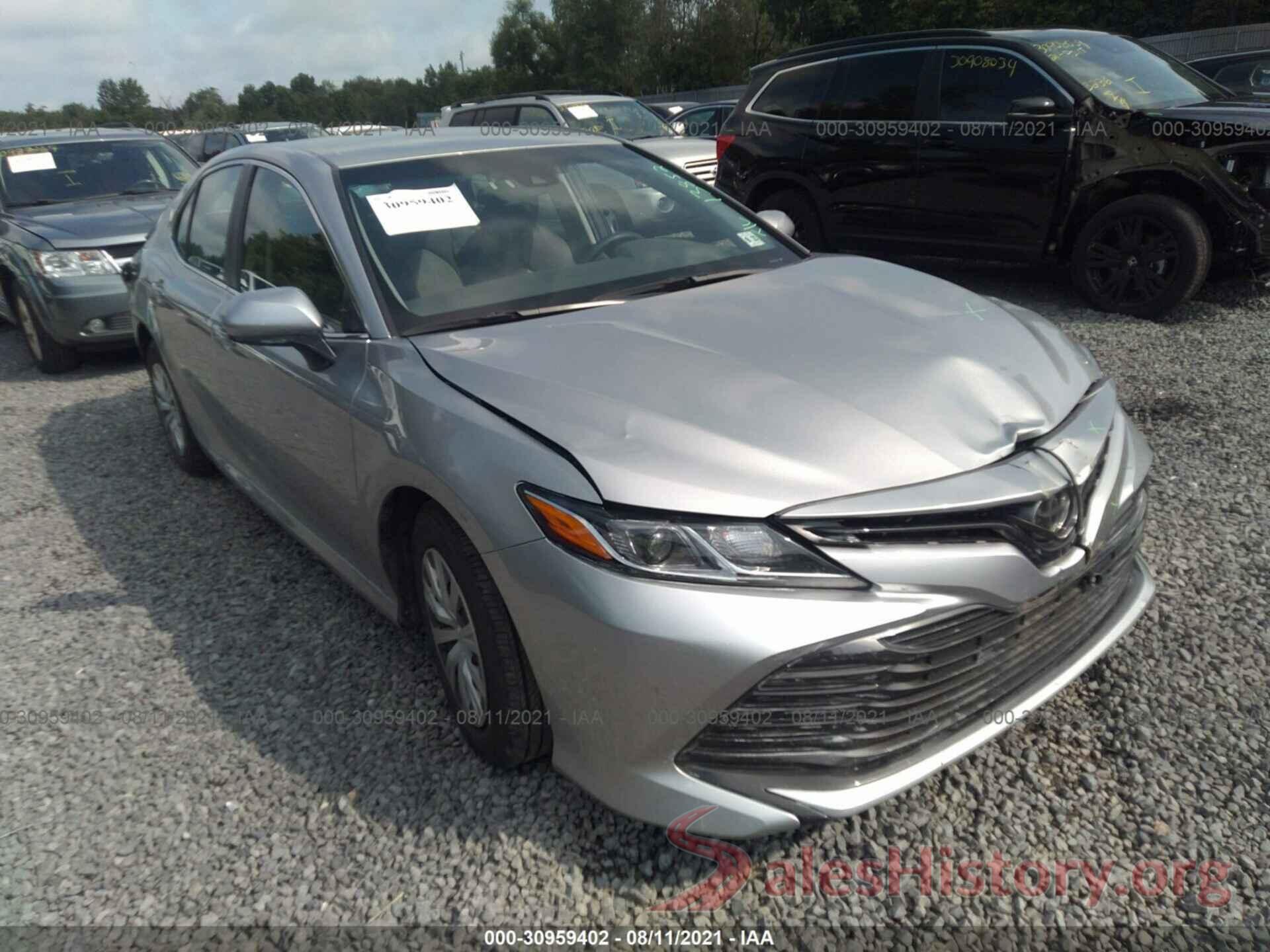 4T1B11HK9JU602211 2018 TOYOTA CAMRY