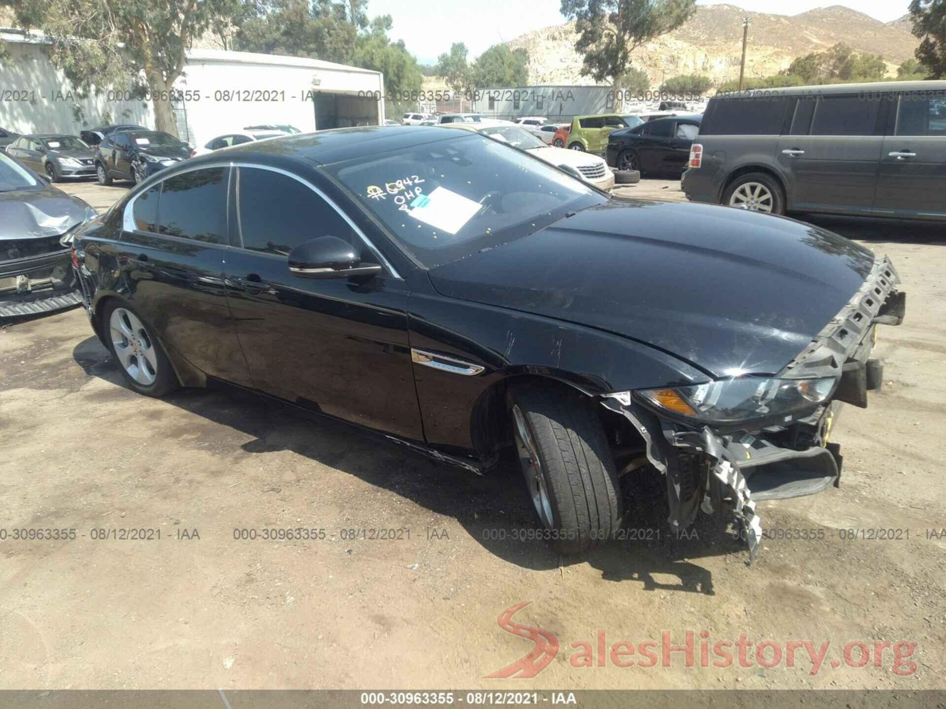 SAJAR4FX9JCP33817 2018 JAGUAR XE