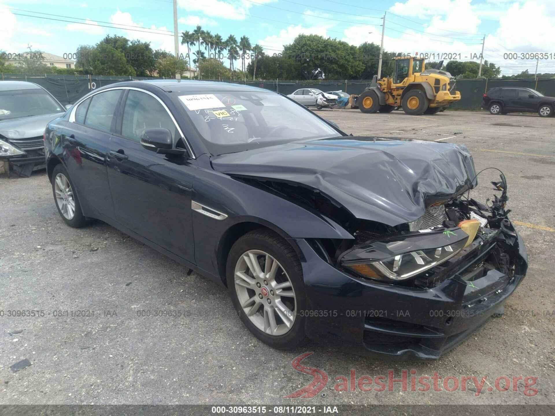 SAJAD4FN4JCP22589 2018 JAGUAR XE