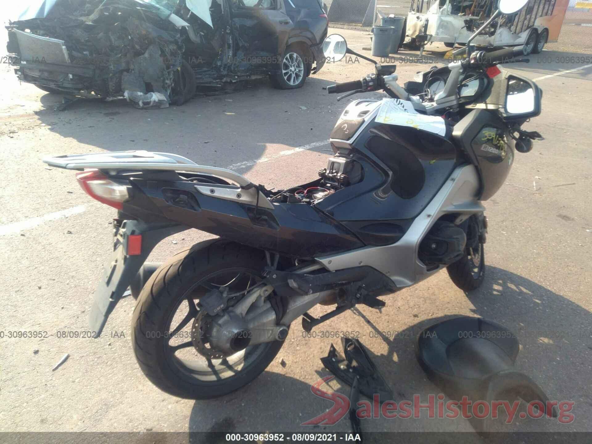 WB1044003BZW18873 2011 BMW R1200