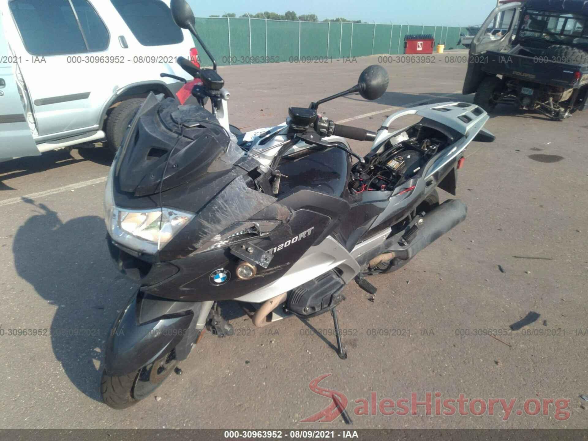 WB1044003BZW18873 2011 BMW R1200