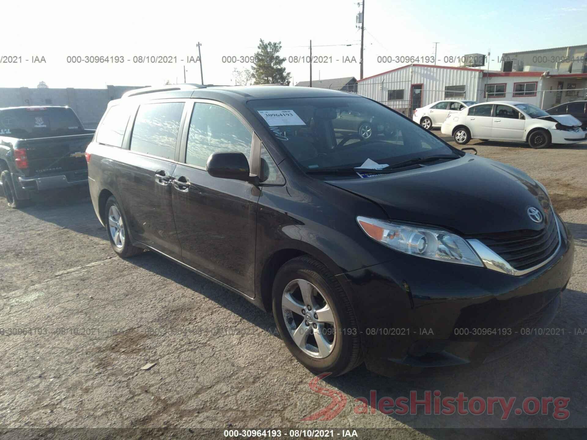 5TDKK3DC3GS725320 2016 TOYOTA SIENNA