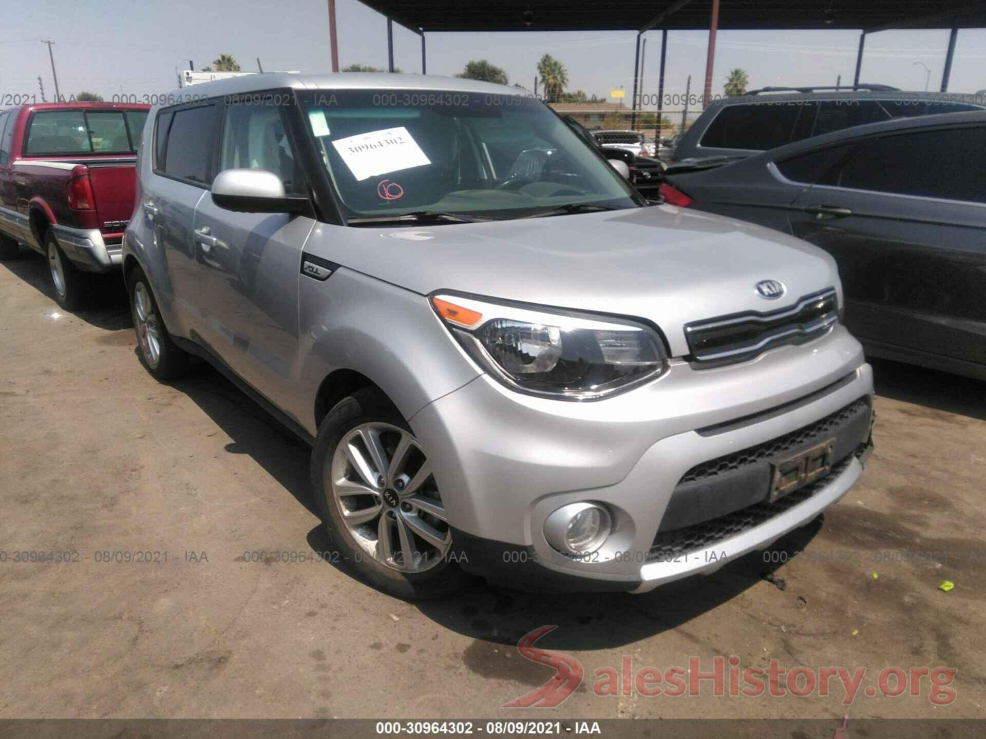 KNDJP3A55J7619195 2018 KIA SOUL