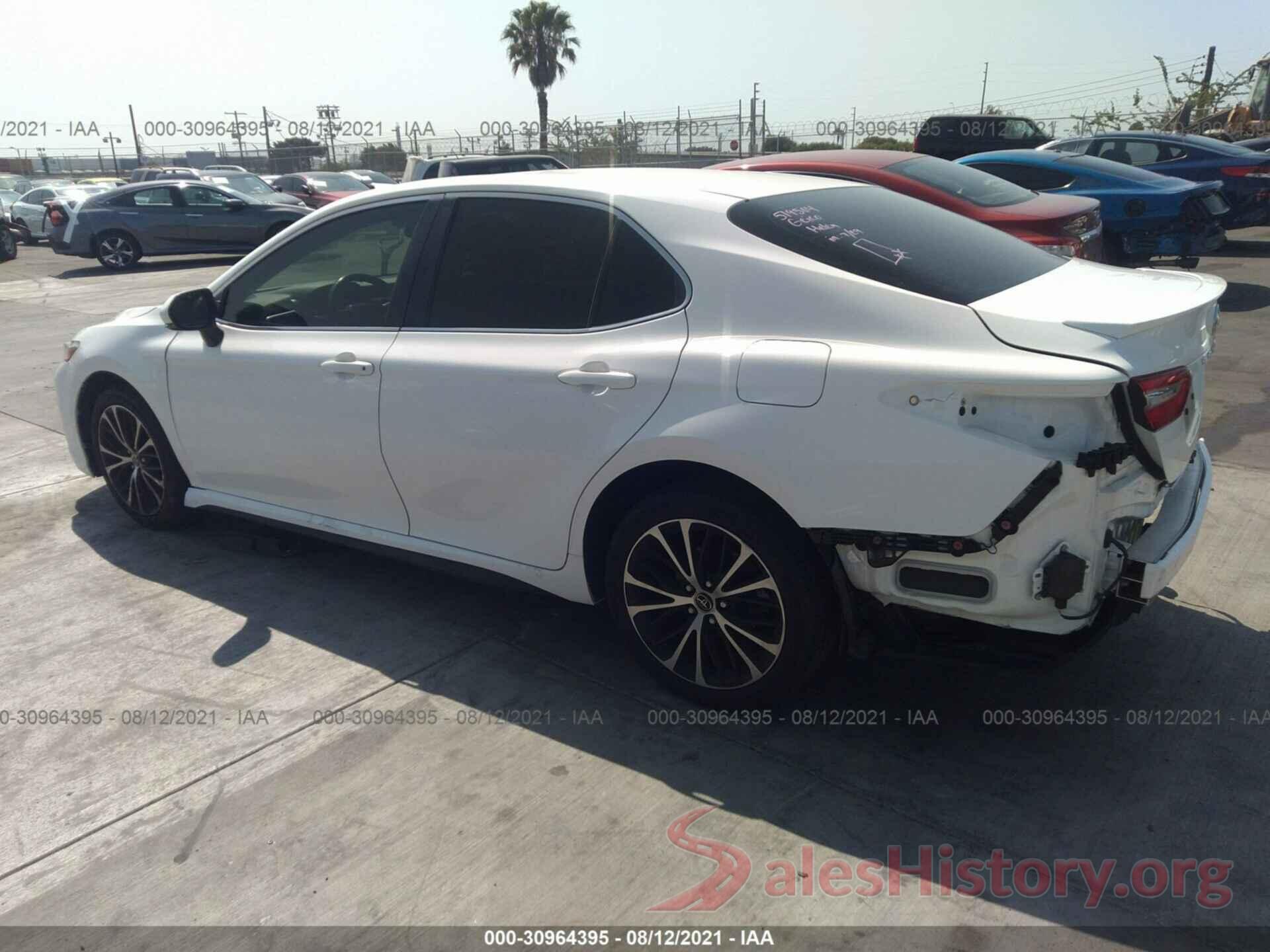 JTNB11HK9J3040641 2018 TOYOTA CAMRY