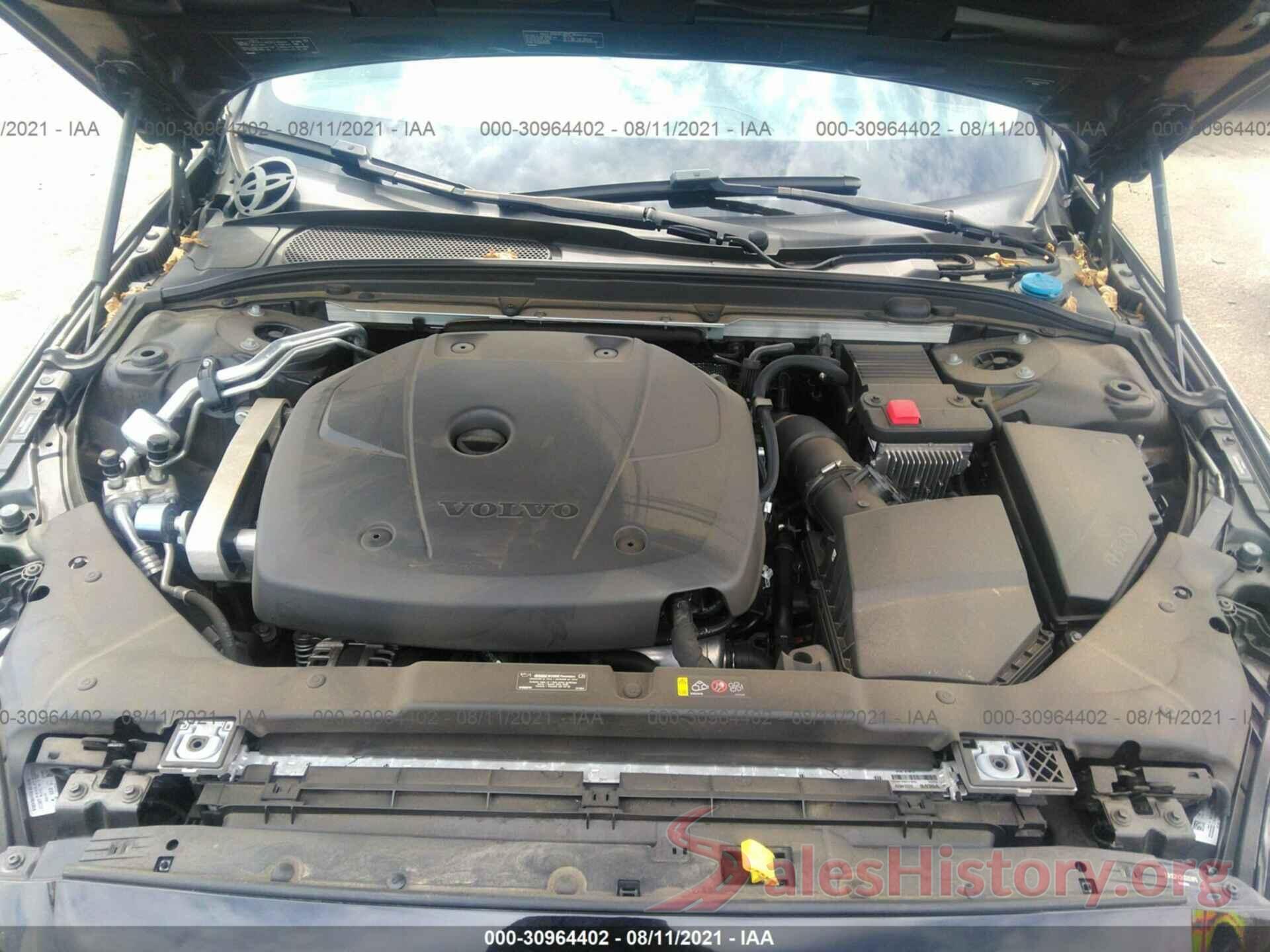 7JR102FK2KG005978 2019 VOLVO S60