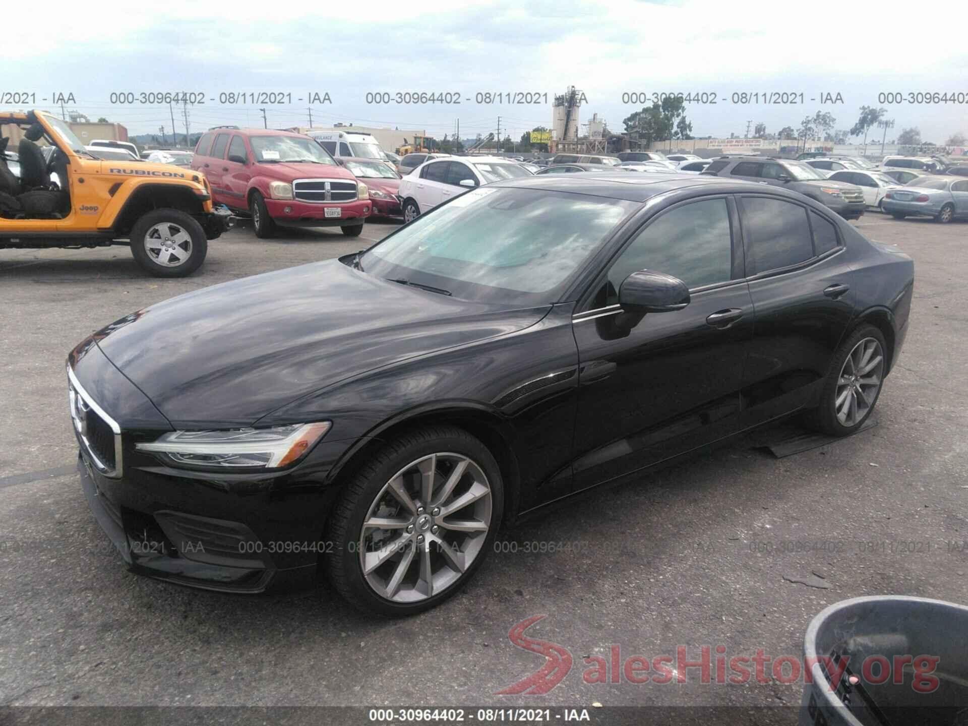 7JR102FK2KG005978 2019 VOLVO S60