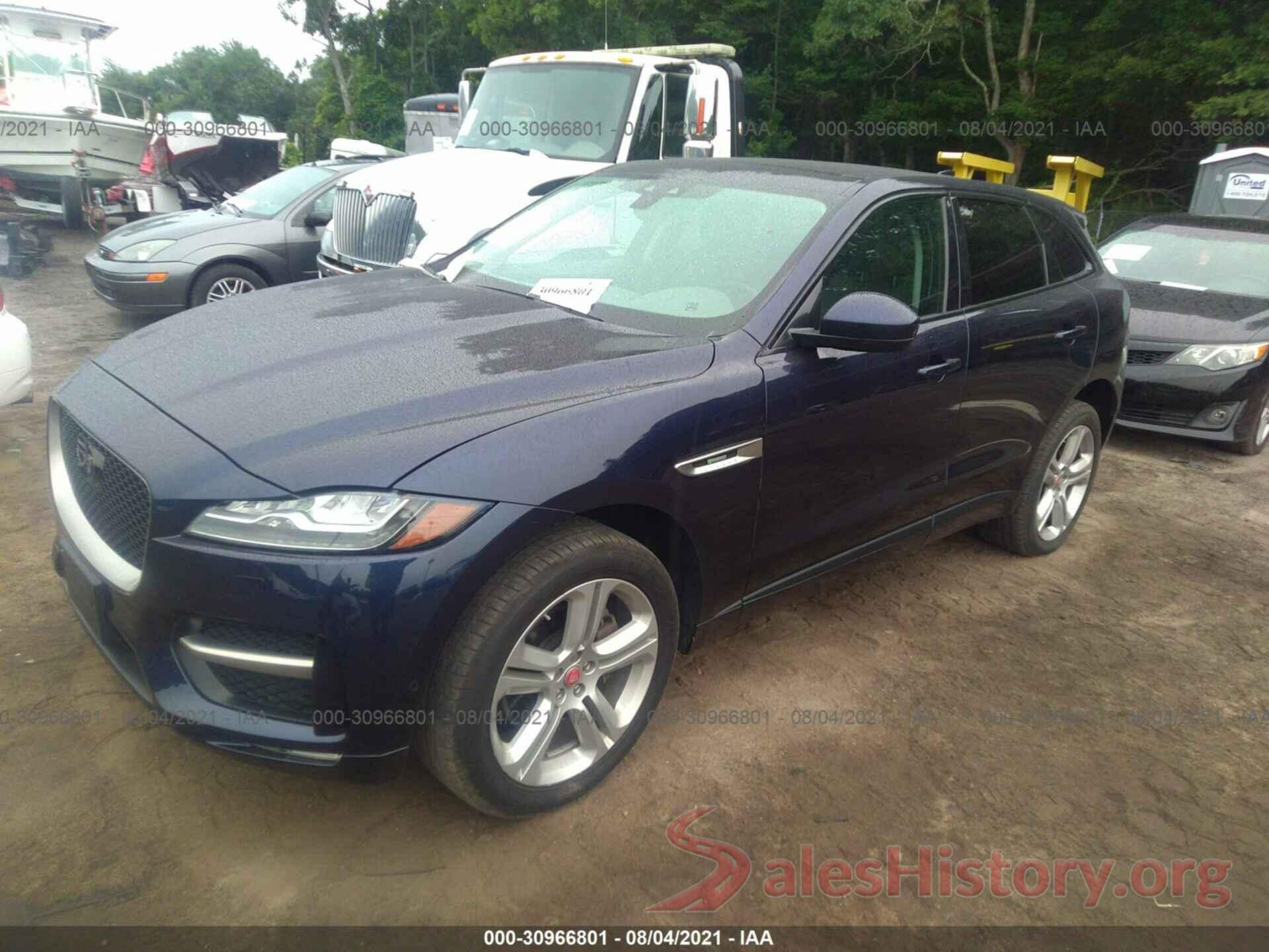 SADCL2BV9HA091028 2017 JAGUAR F-PACE