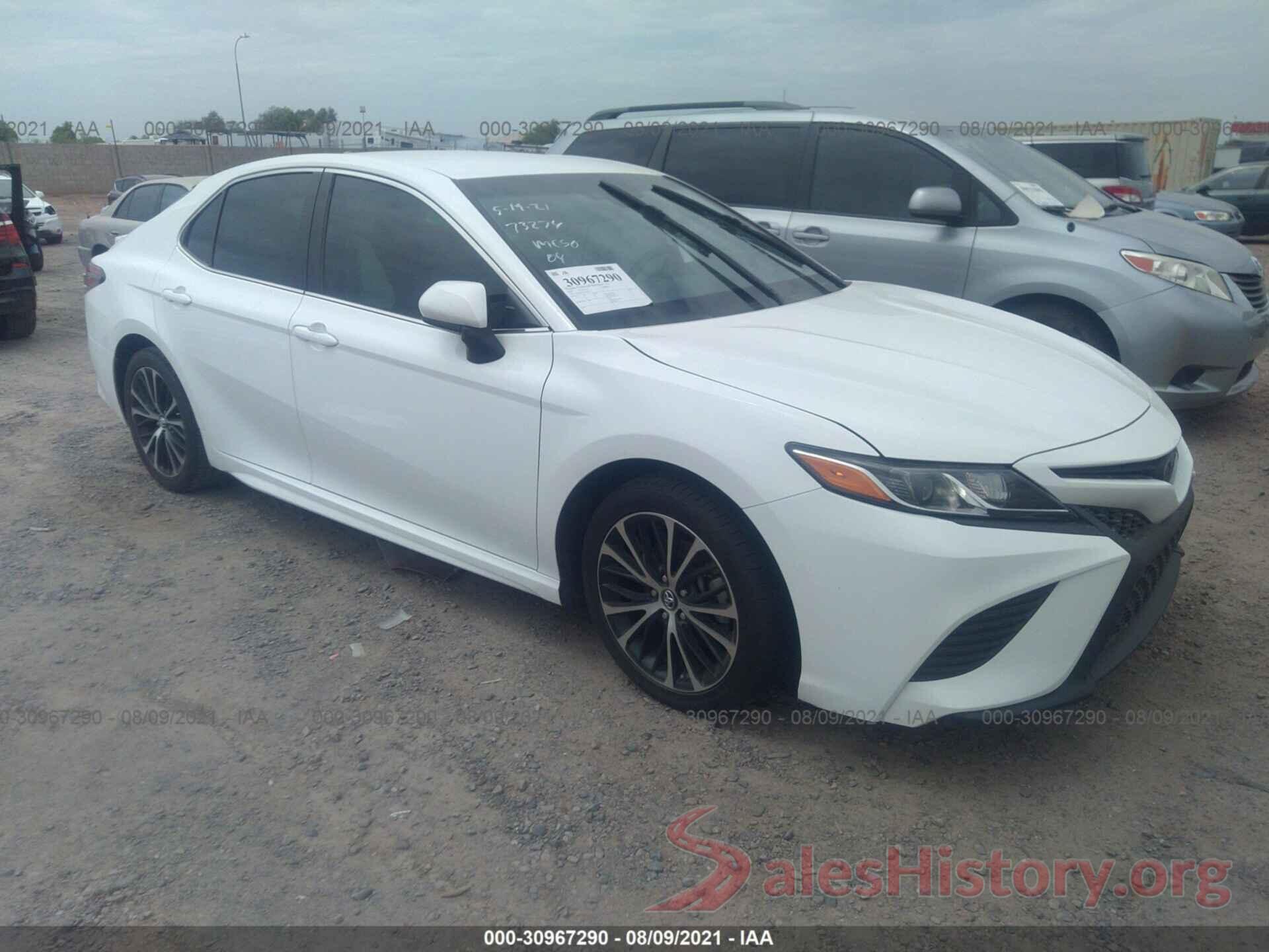 4T1B11HK0JU607930 2018 TOYOTA CAMRY