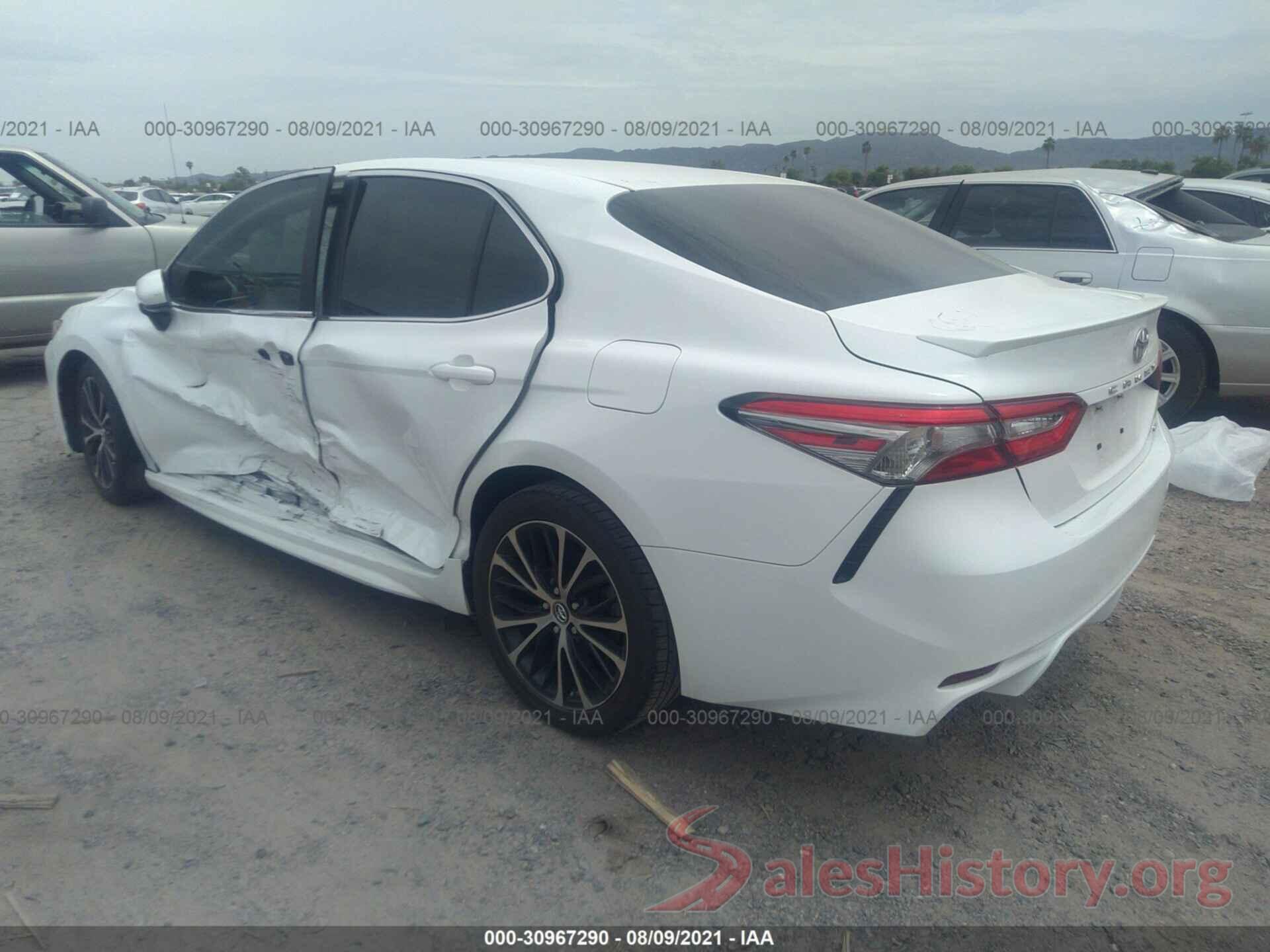 4T1B11HK0JU607930 2018 TOYOTA CAMRY