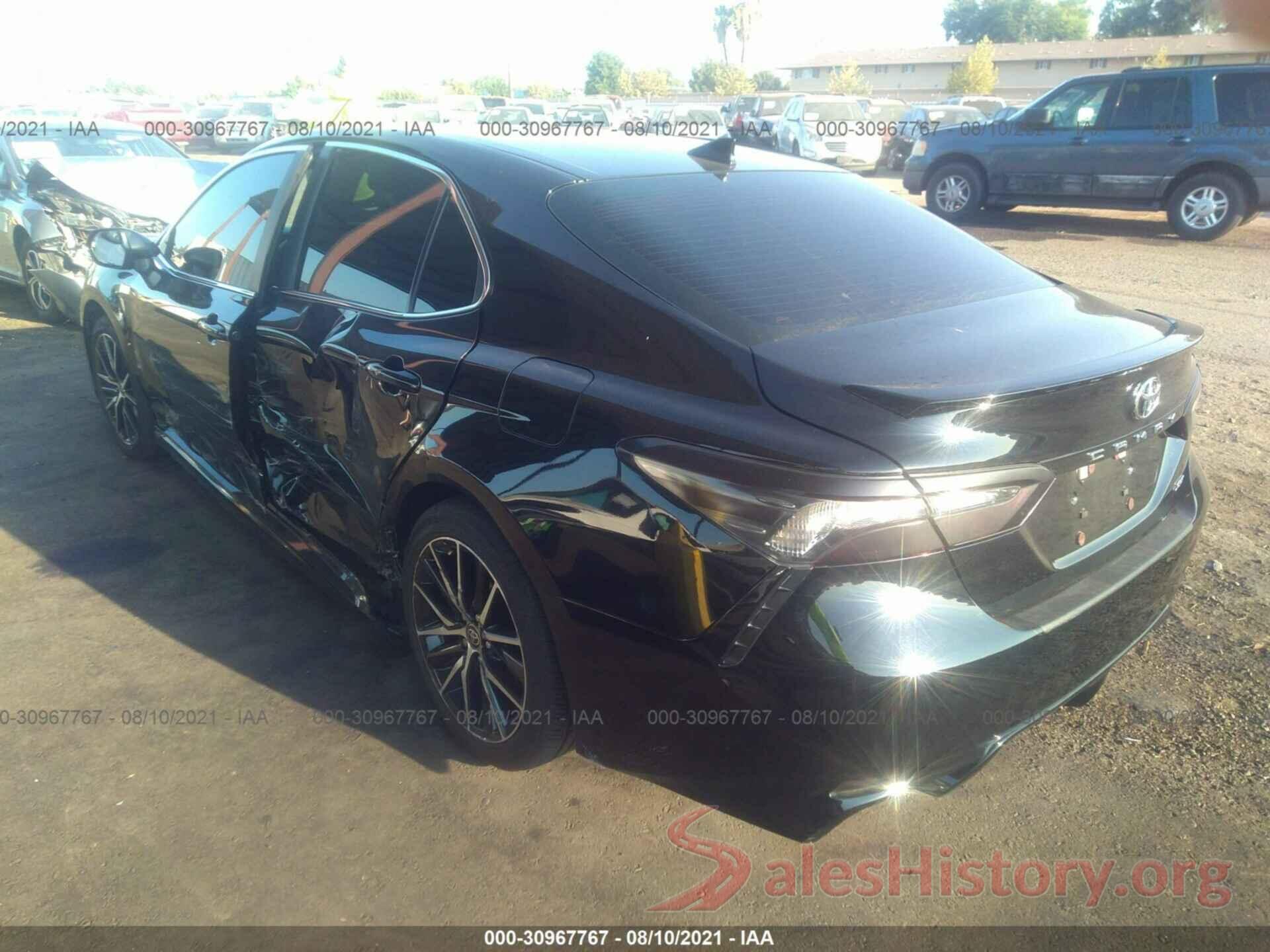 4T1T11AK7MU436807 2021 TOYOTA CAMRY