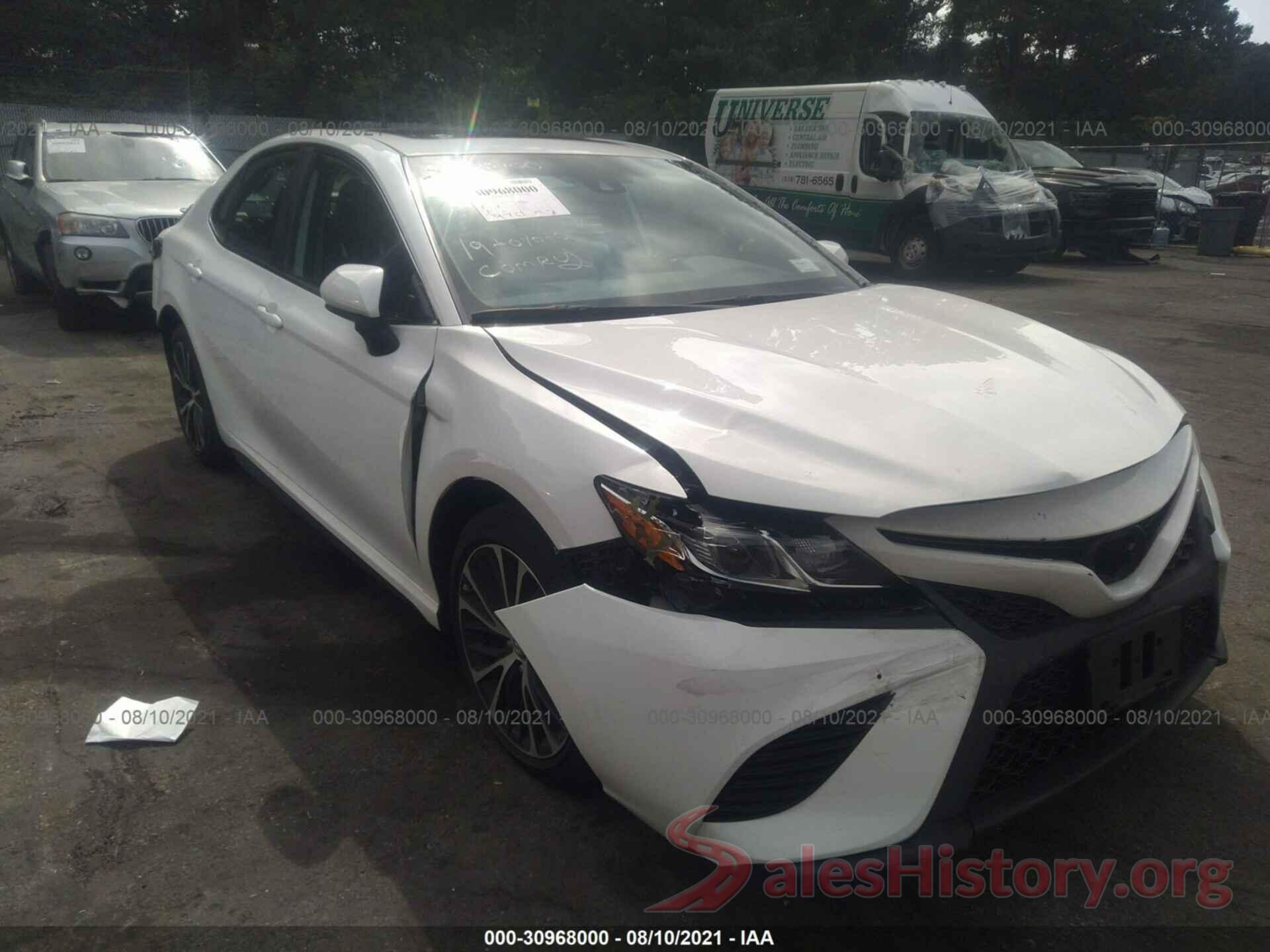 4T1B11HK7KU801677 2019 TOYOTA CAMRY