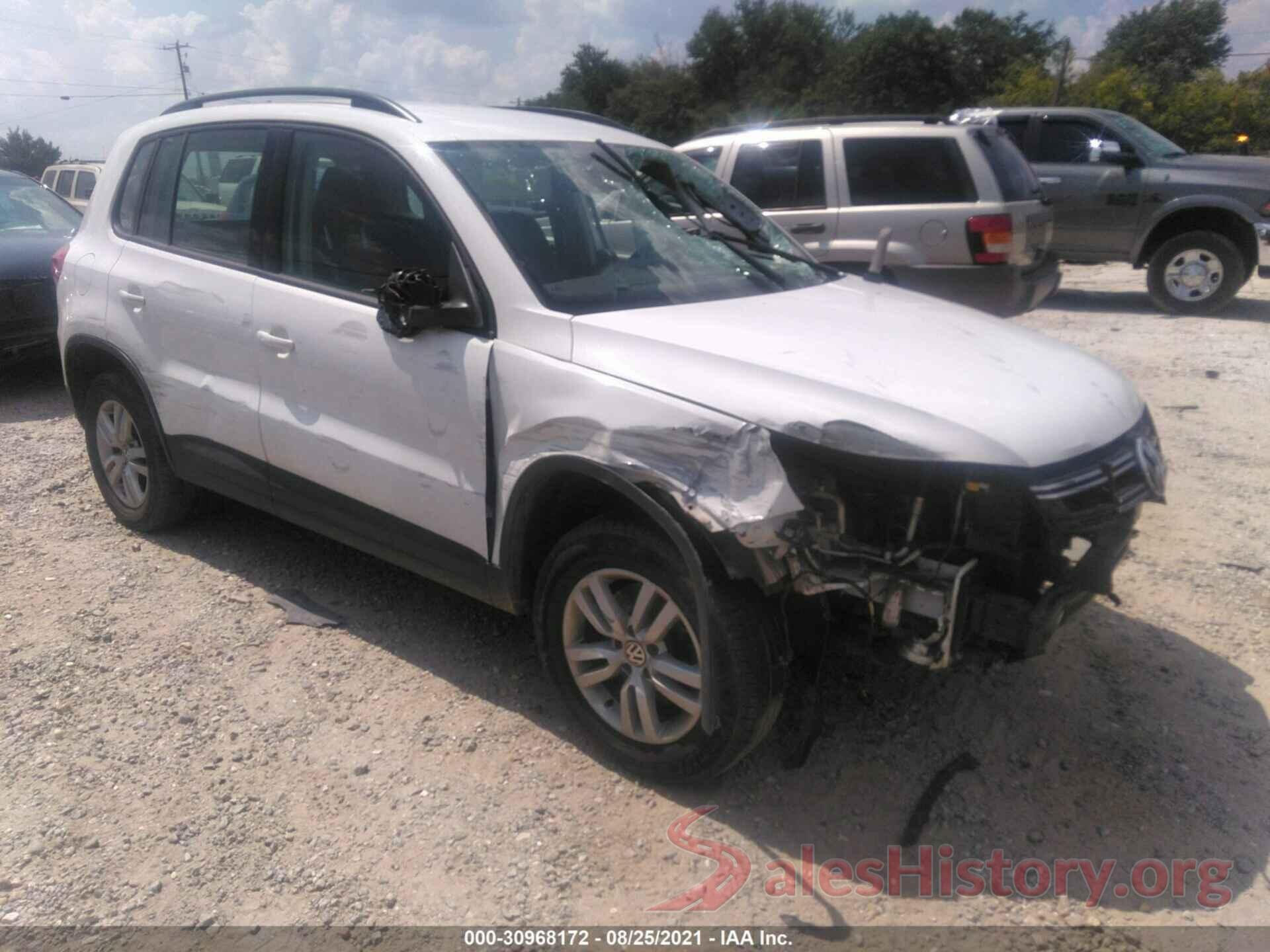 WVGAV7AX0HK004443 2017 VOLKSWAGEN TIGUAN