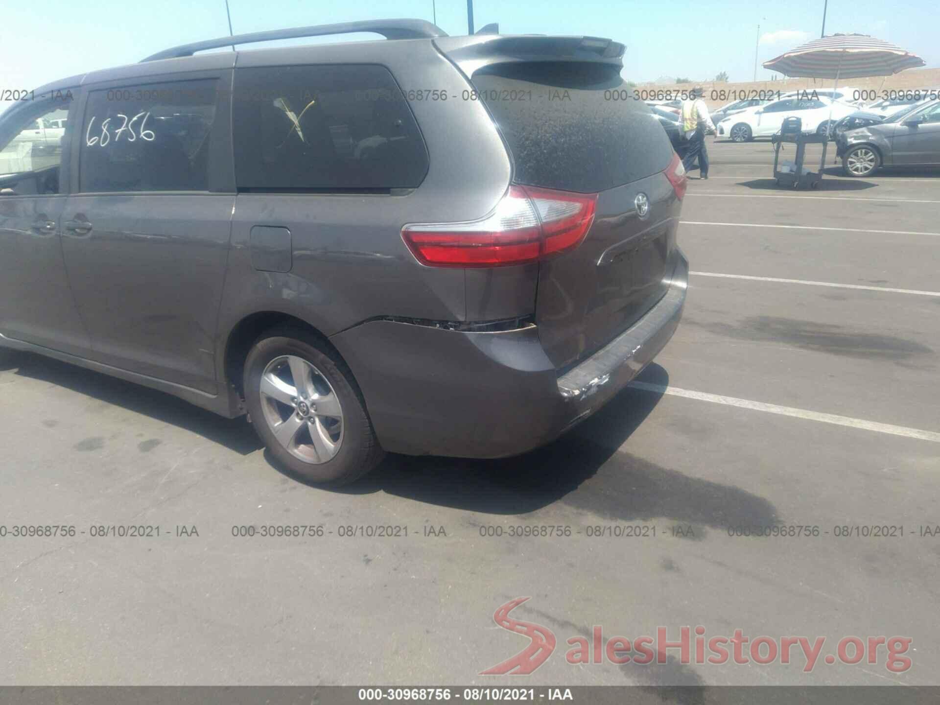 5TDKZ3DC4JS952597 2018 TOYOTA SIENNA