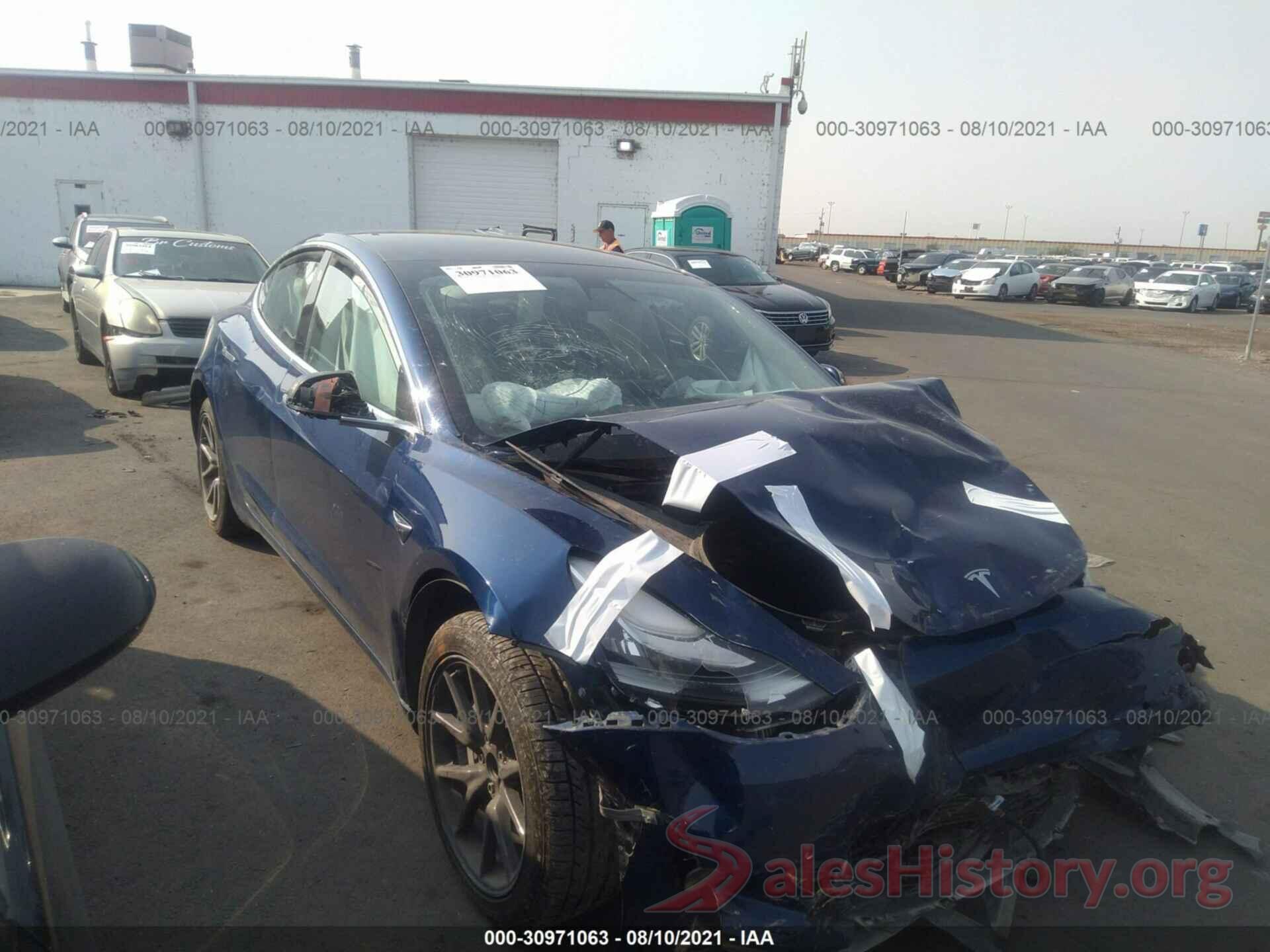 5YJ3E1EAXKF401002 2019 TESLA MODEL 3